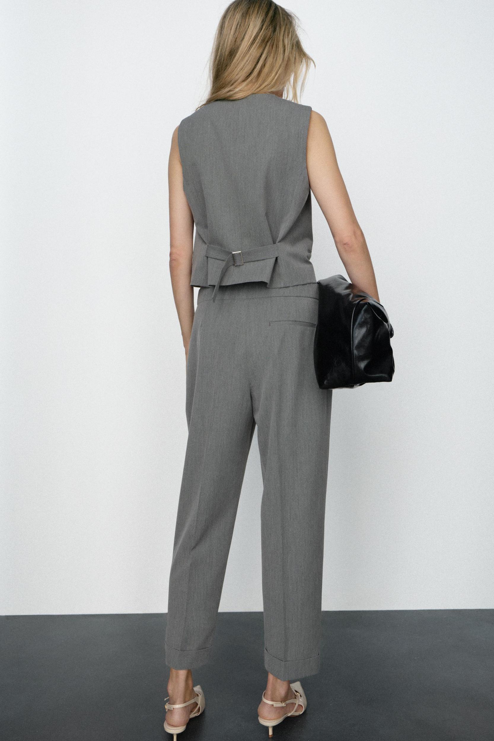 VEST WITH SLITS Product Image
