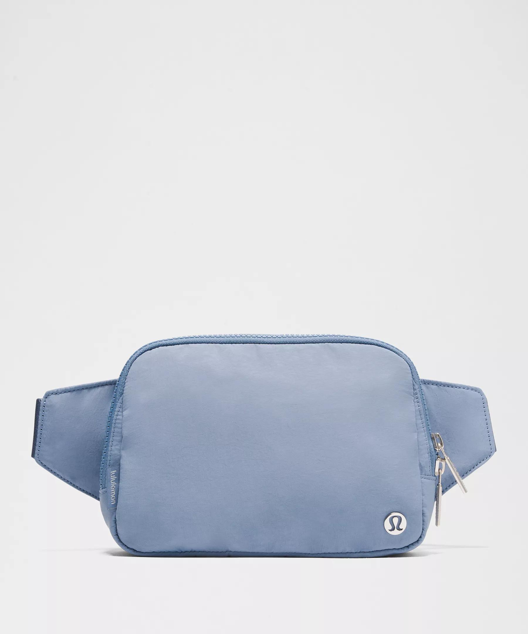 Everywhere Belt Bag Large 2L Product Image