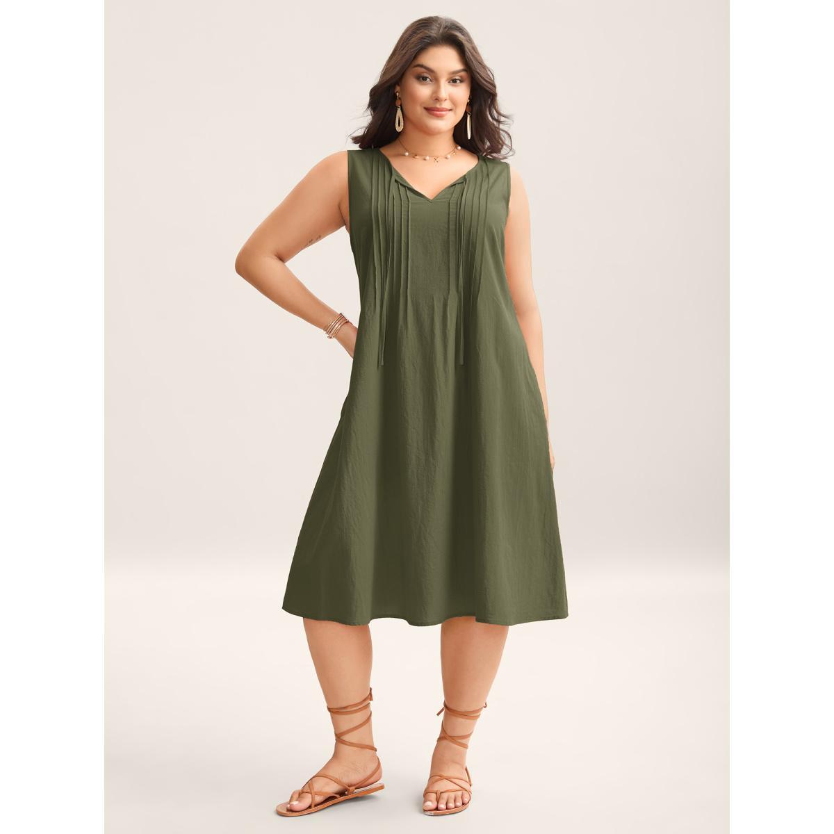 Plus Size Cotton Toothpick Pleat Plain Midi Dress Moss Women Notched collar Sleeveless Curvy BloomChic 14-16/1X Product Image