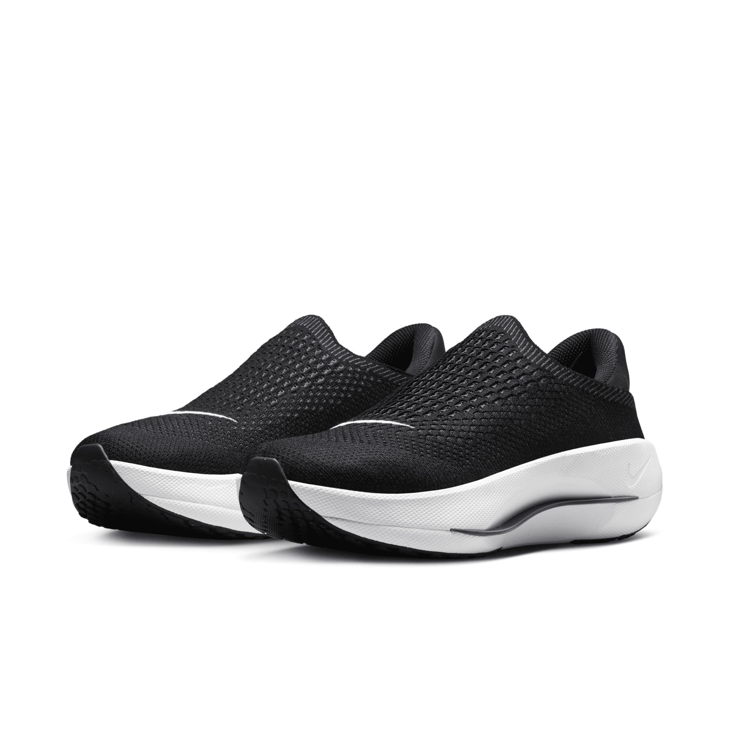 Nike Women's Reina EasyOn Shoes Product Image