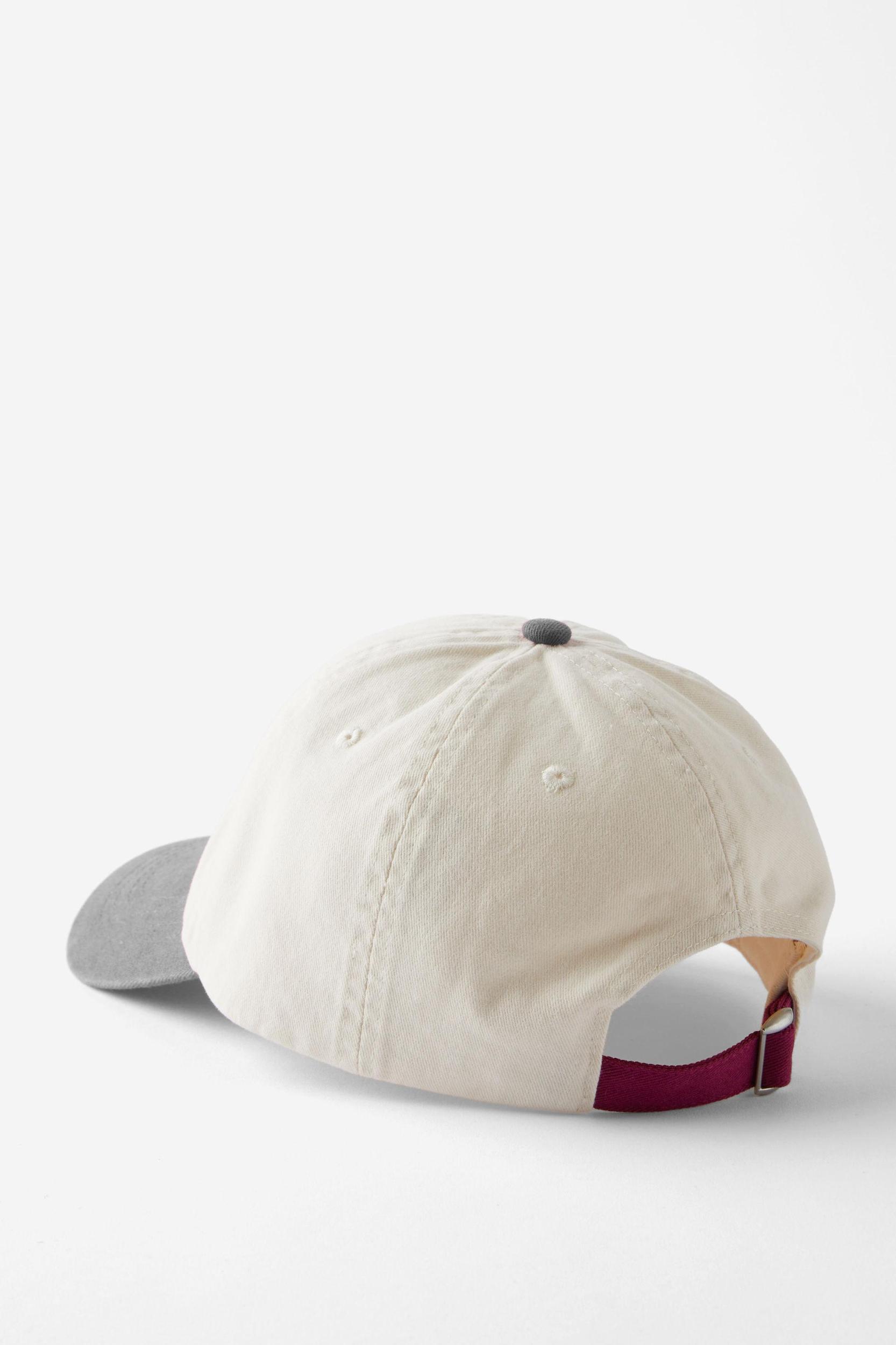 Active Graphic Cap Product Image