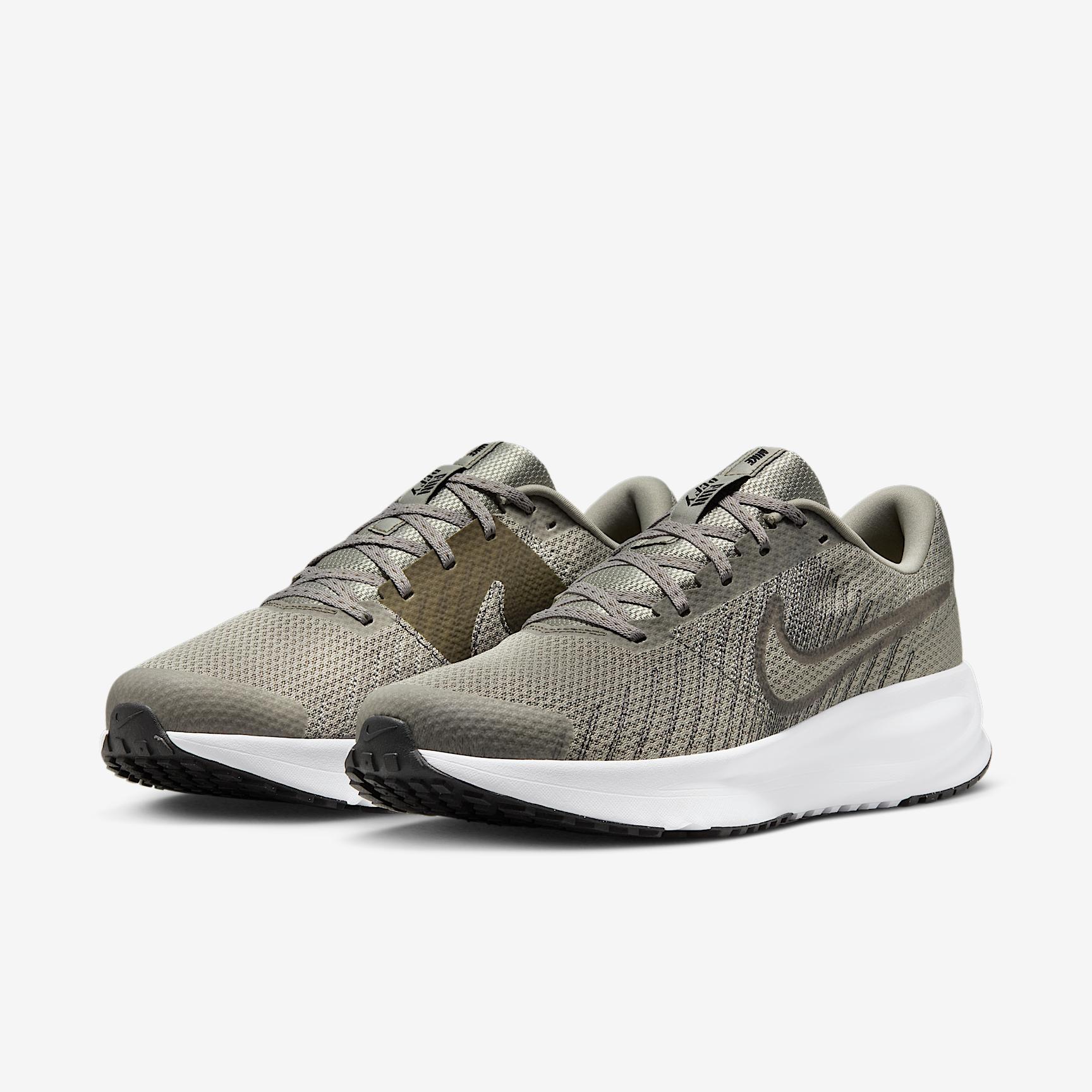 Nike Men's Run Defy Road Running Shoes Product Image