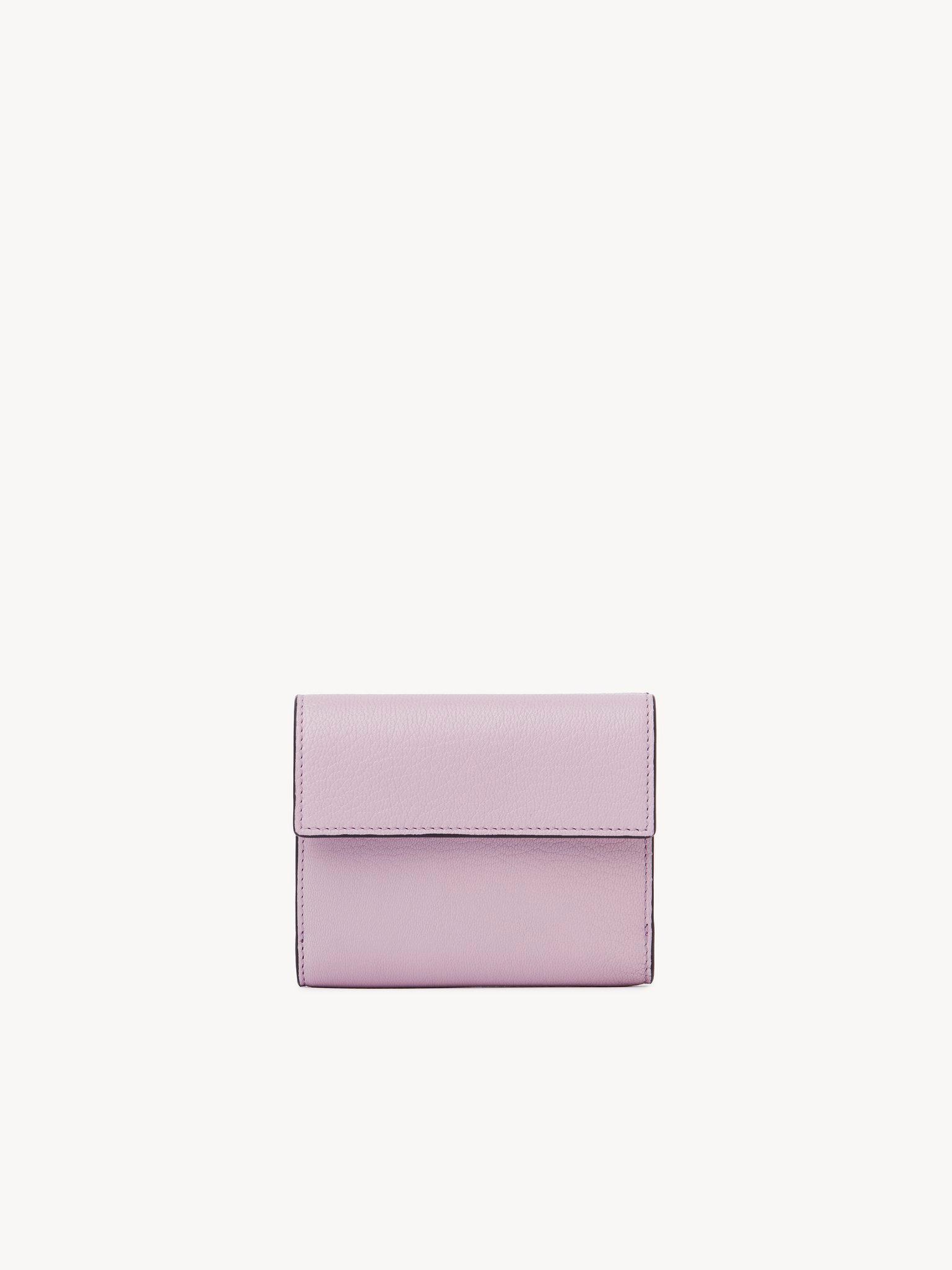 Small Envelope tri-fold in grained leather Product Image