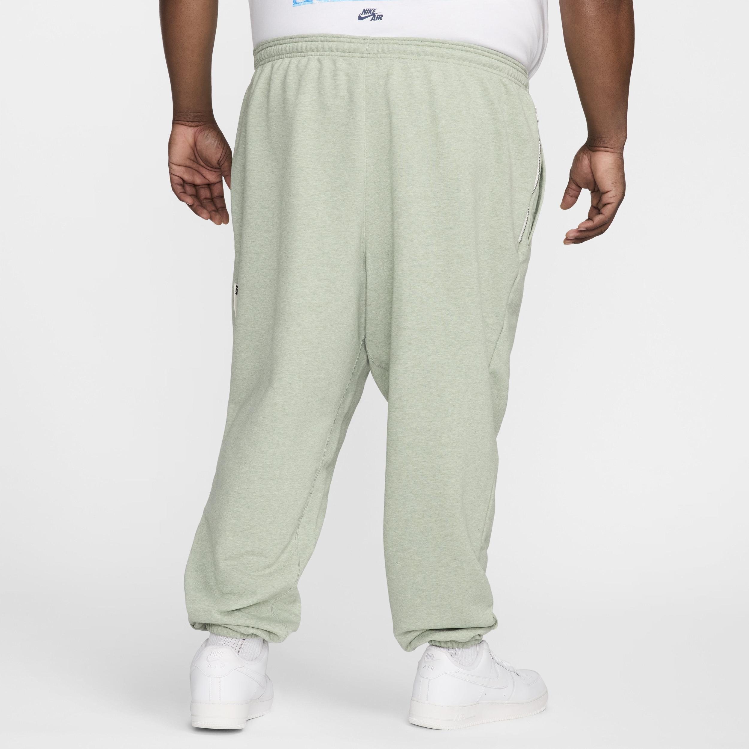 Nike Men's Standard Issue Dri-FIT Basketball Pants Product Image