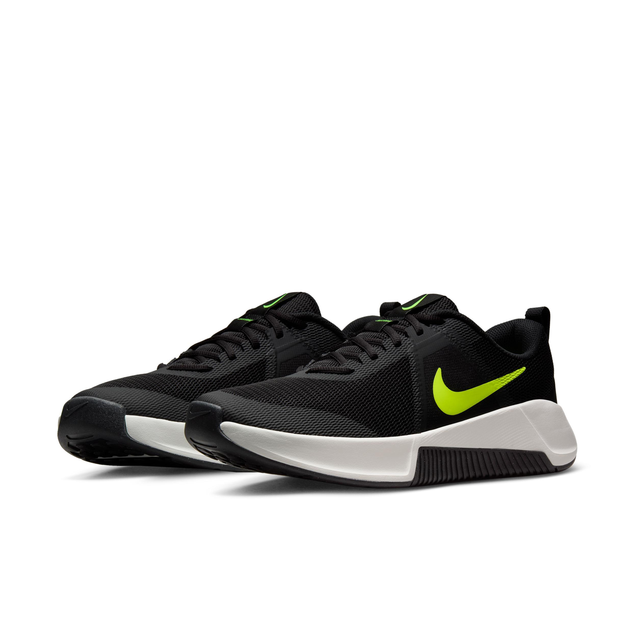 Nike Men's MC Trainer 3 Workout Shoes Product Image