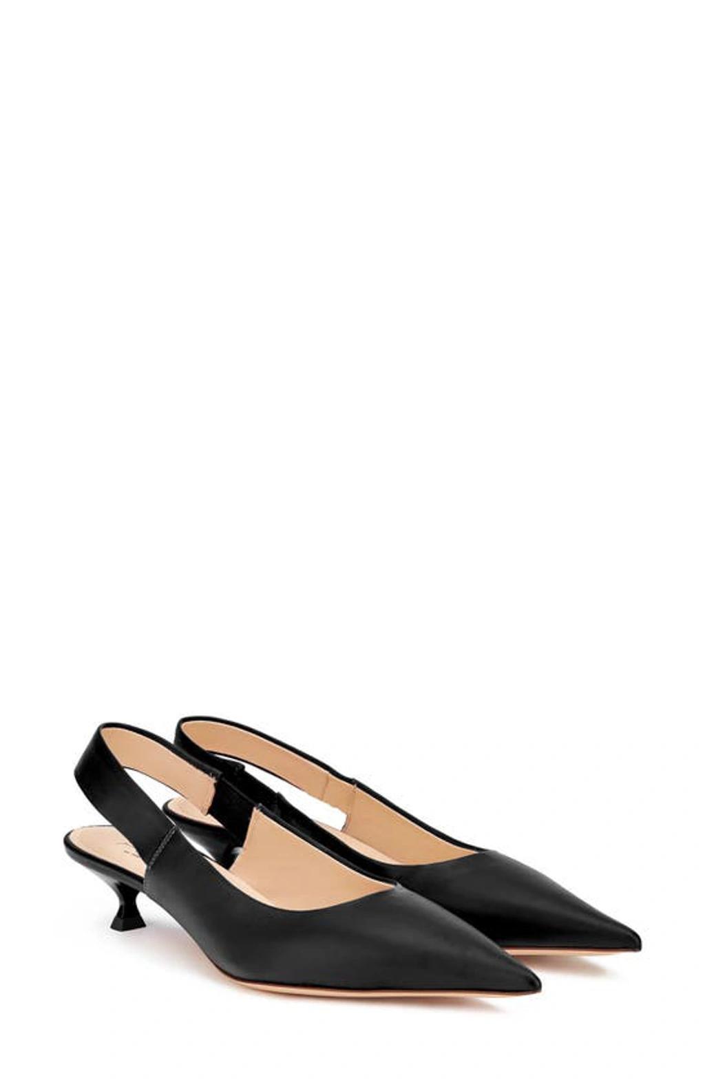 AGL ATTILIO GIUSTI LEOMBRUNI Pointed Toe Pump In Black Product Image