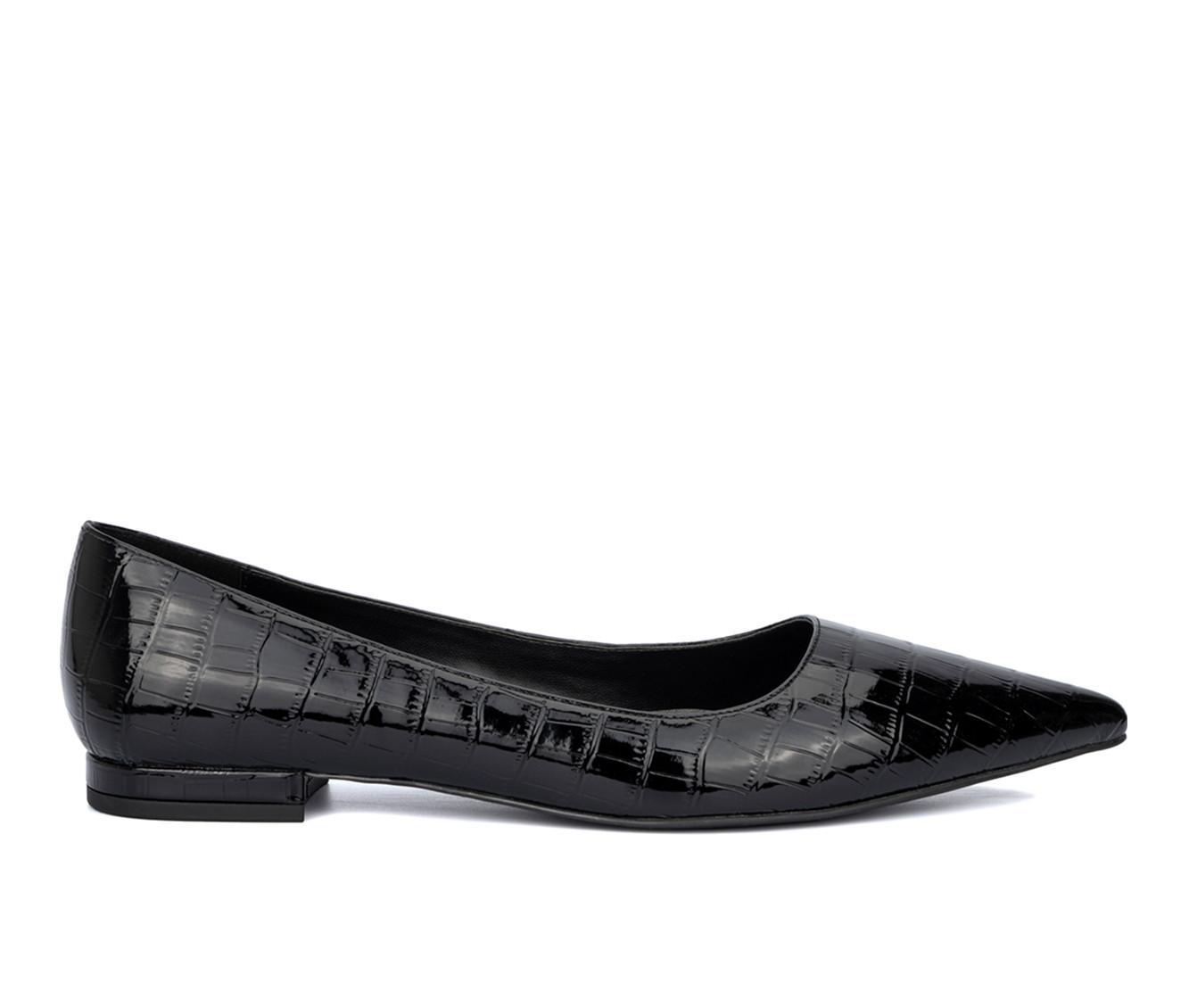 Women's Fashion to Figure Bailey Wide Width Flats Product Image