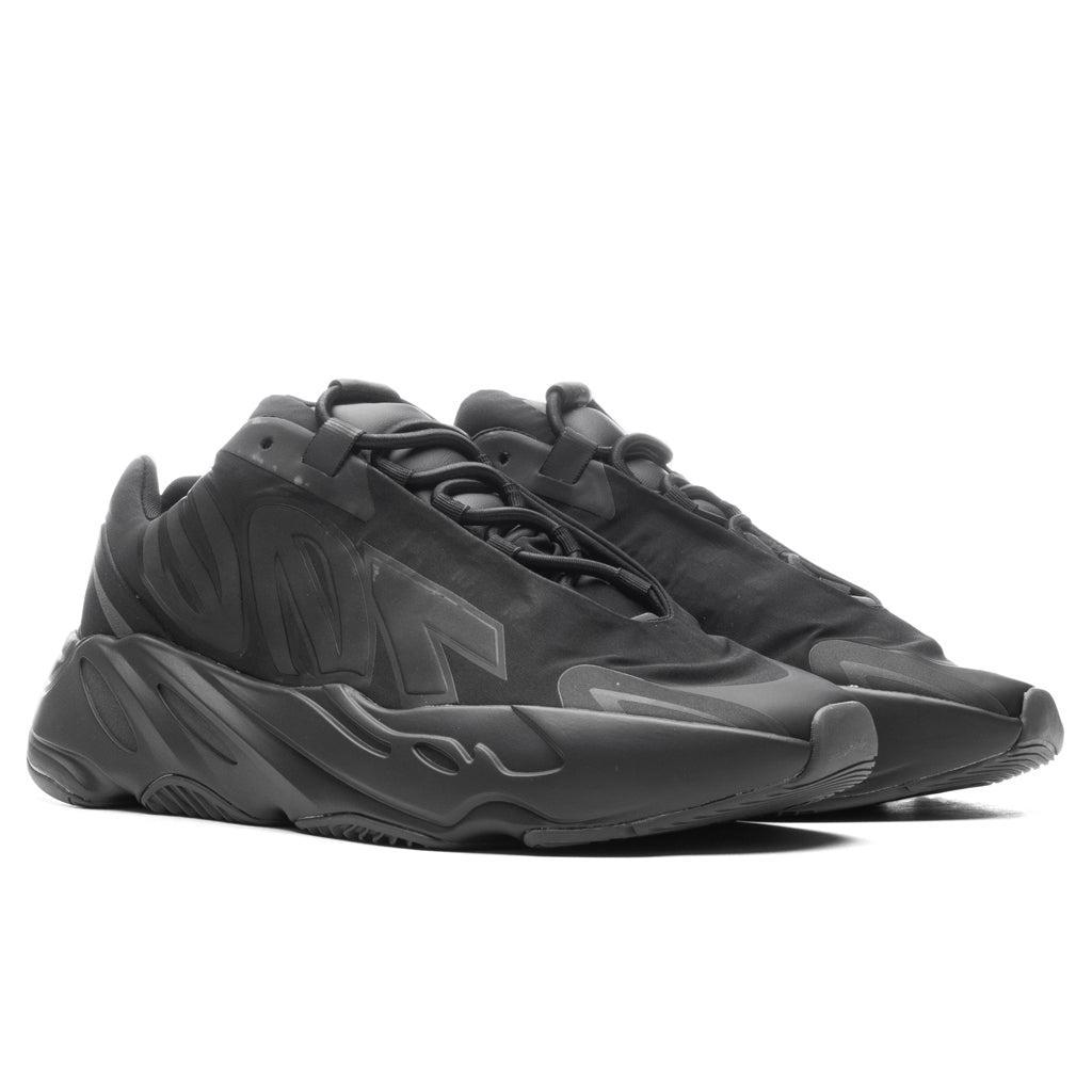 700 MNVN - Triple Black Male Product Image