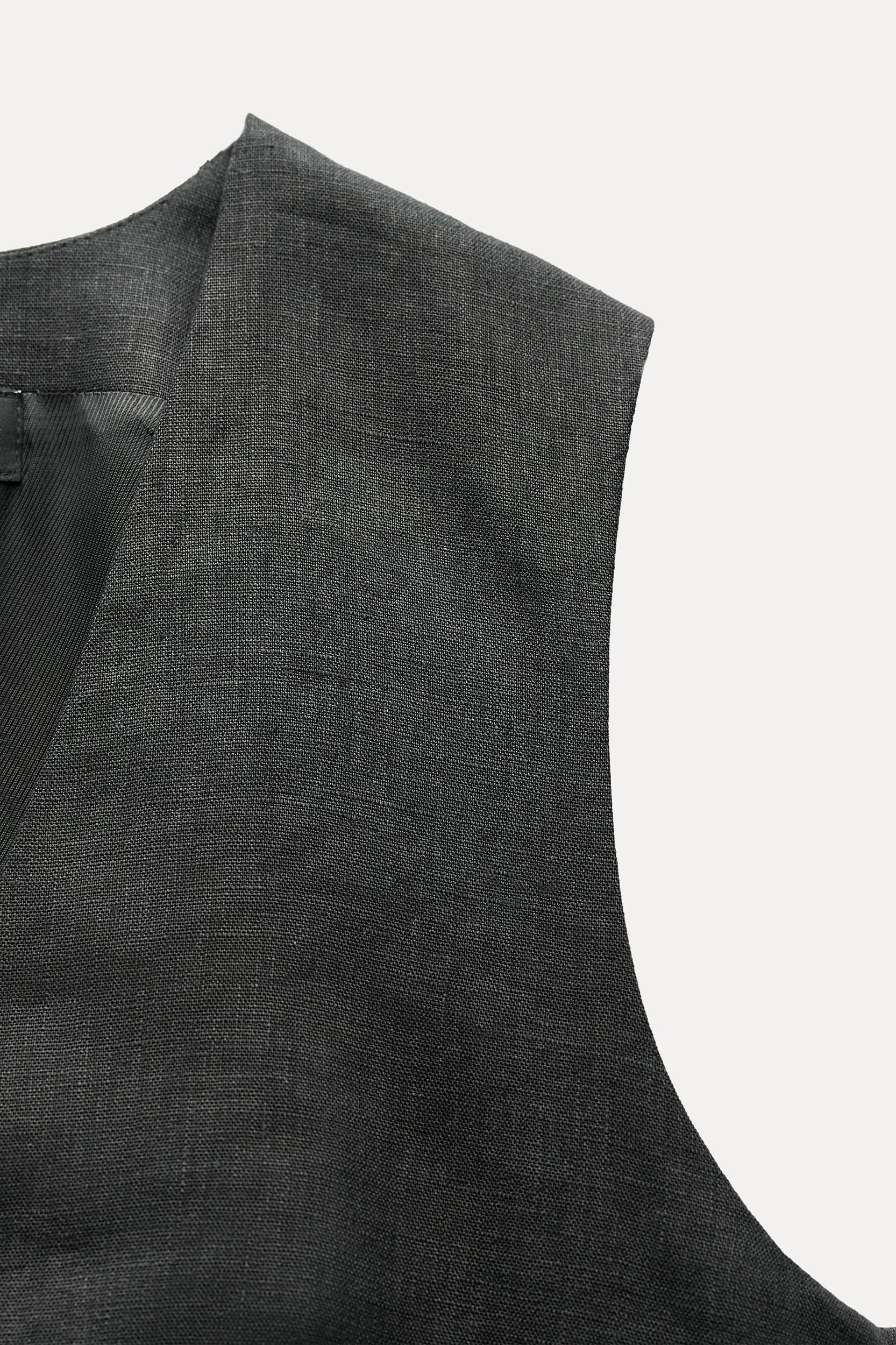 TAILORED LINEN VEST Product Image