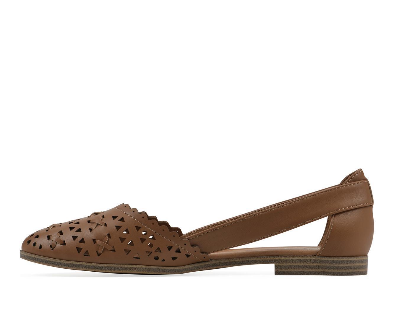 Women's White Mountain Nobler Flats Product Image