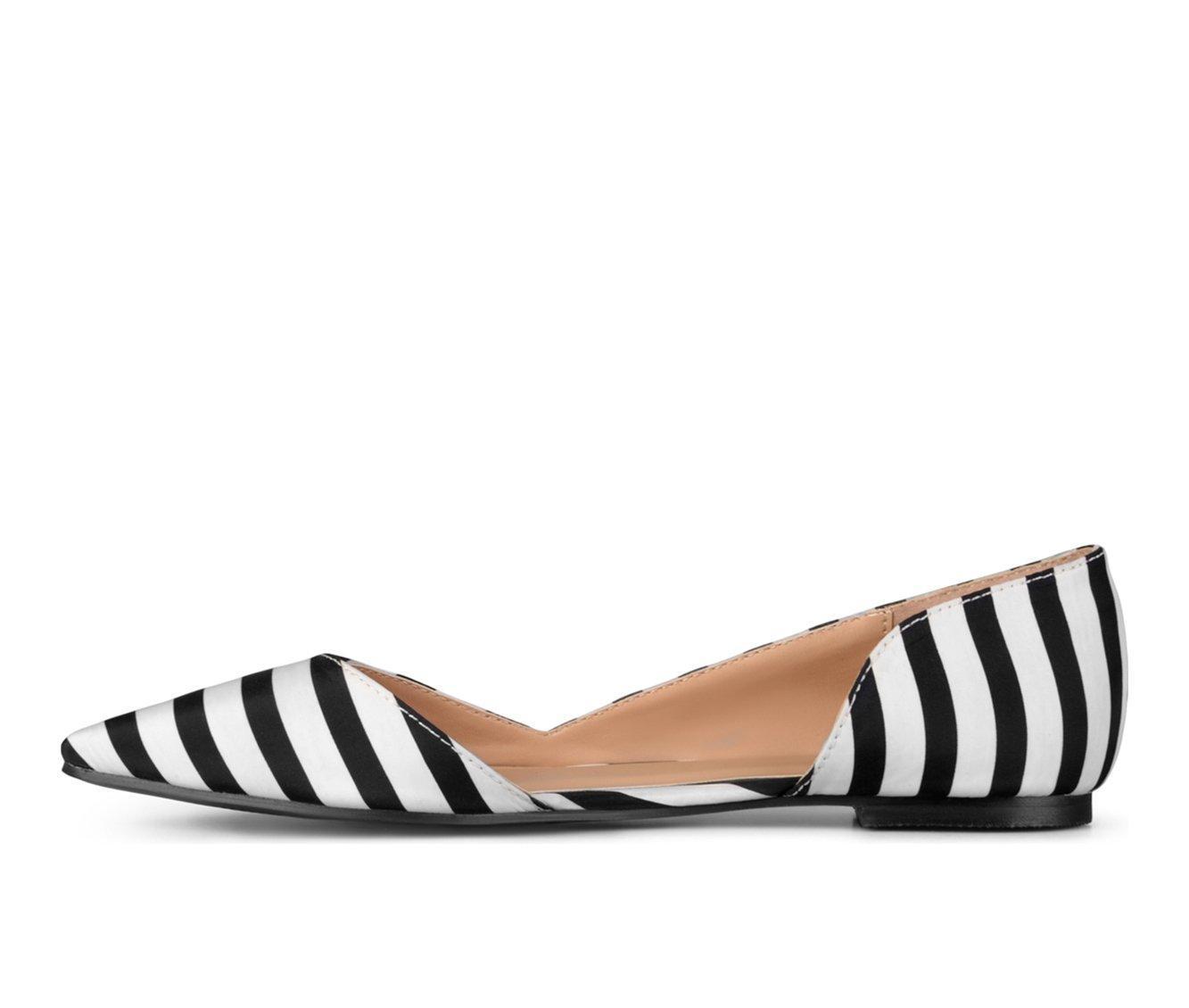 Women's Journee Collection Cortni Flats Product Image