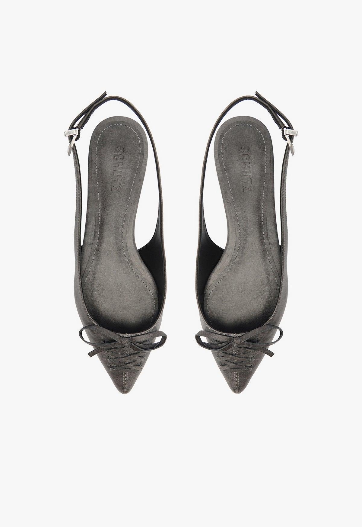 Cady Flat Product Image