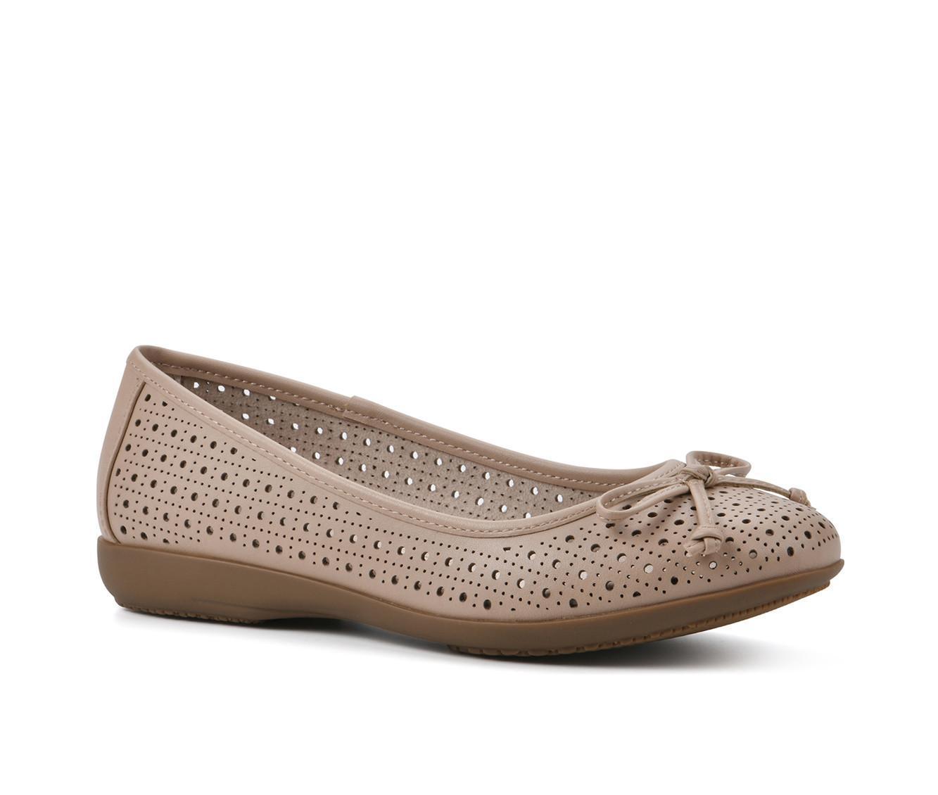 Women's Cliffs by White Mountain Cheryl Flats Product Image