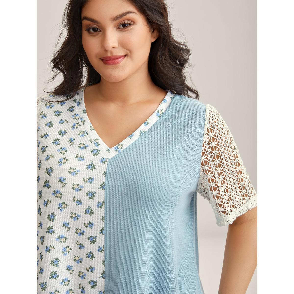 Plus Size Waffle Grid Floral V-Neck T-Shirt Multicolor Women Texture V-neck Everyday-Casual T-shirts BloomChic 12/L Product Image