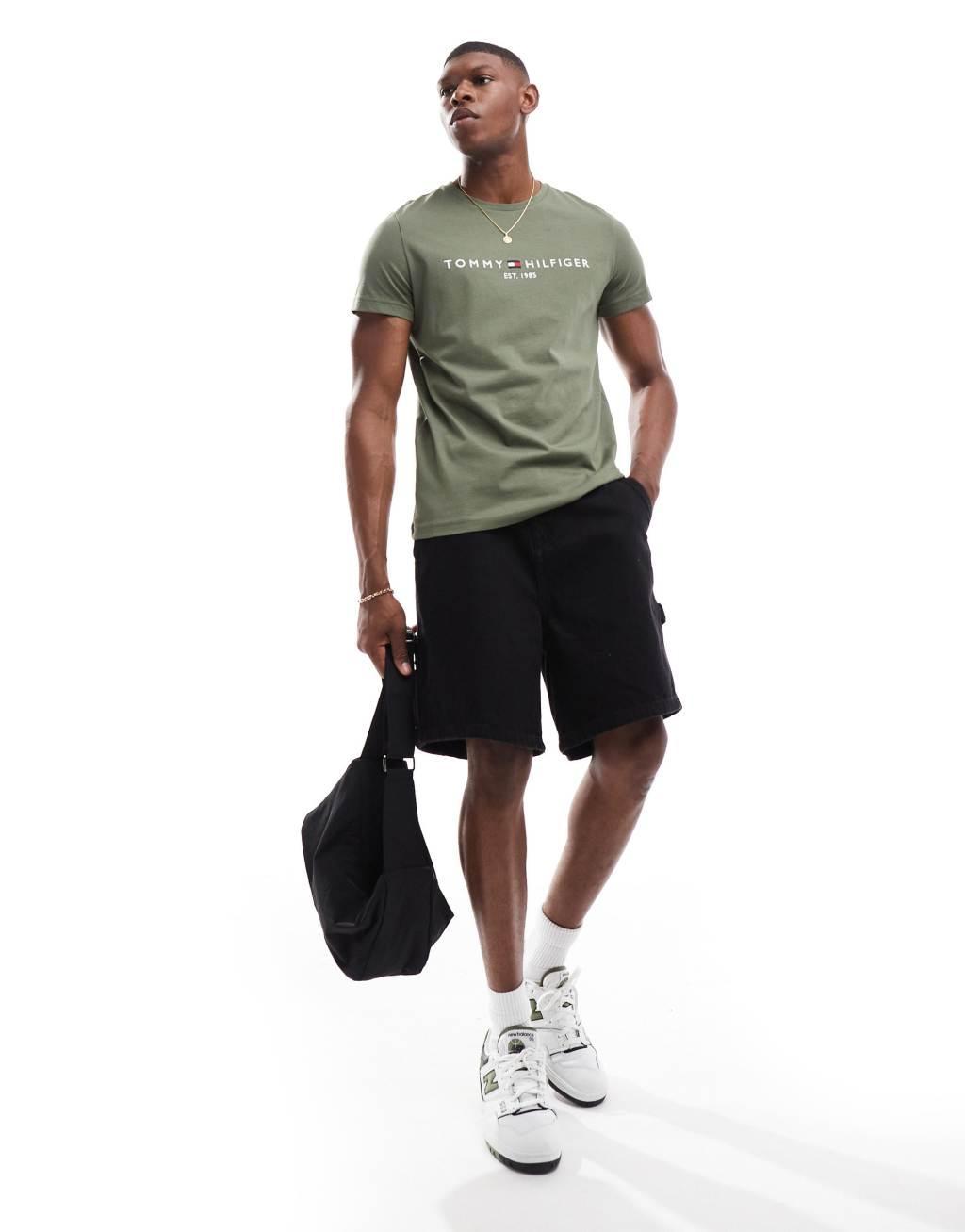 Tommy Hilfiger logo T-shirt in khaki green Product Image