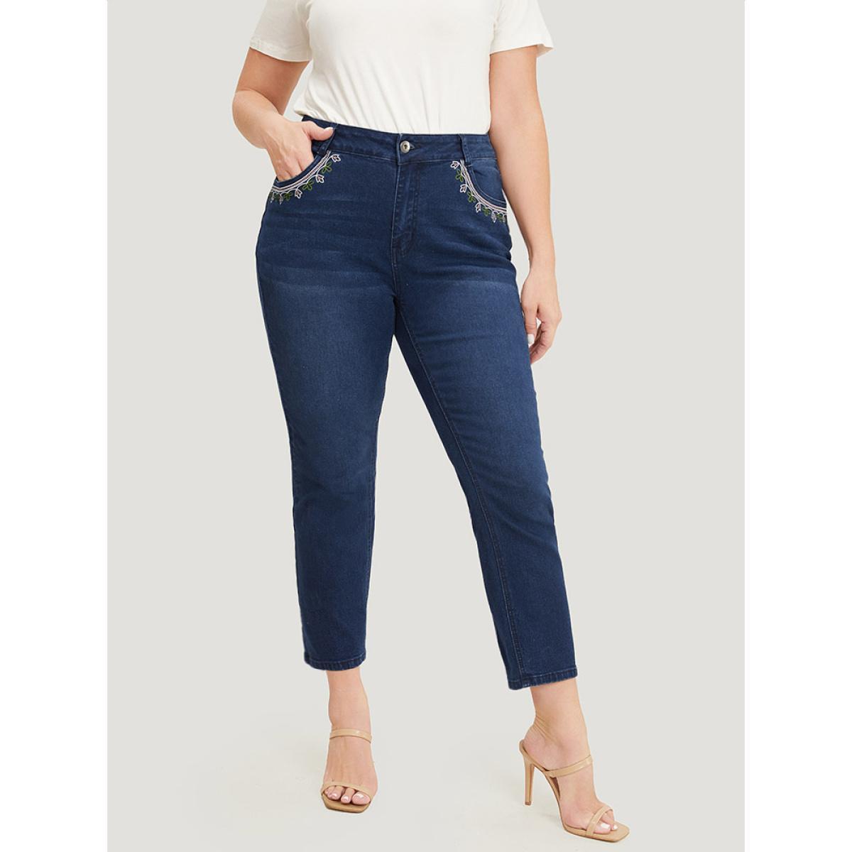Plus Size Straight Very Stretchy High Rise Dark Wash Embroidered Trim Jeans Women DarkBlue Casual Plain Embroidered High stretch Jeans BloomChic 22/3X Product Image