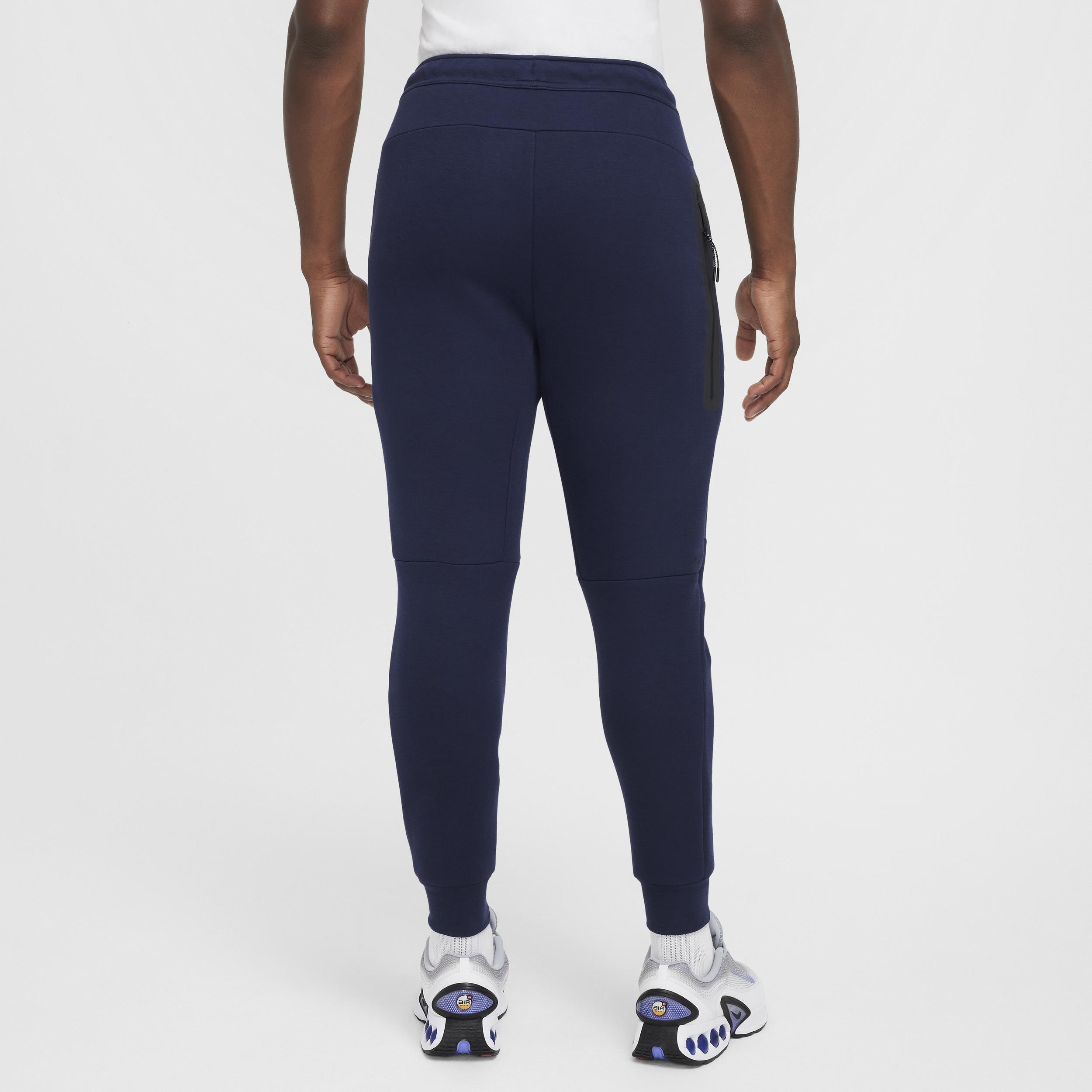 Nike Mens Tech Fleece Jogger Pants Product Image