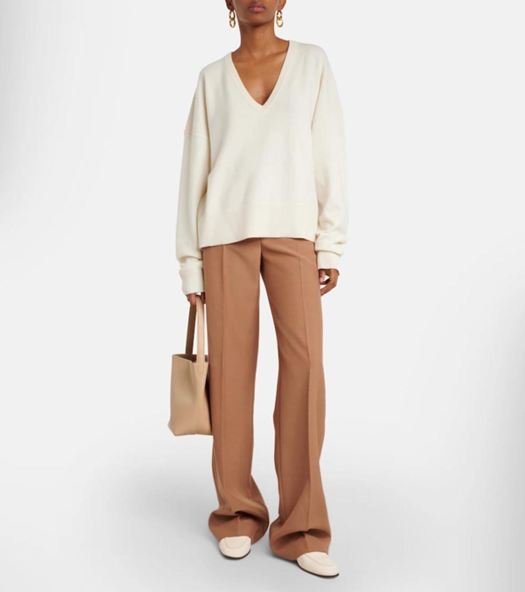 EXTREME CASHMERE Clash Cashmere-blend Sweater In Cream Product Image