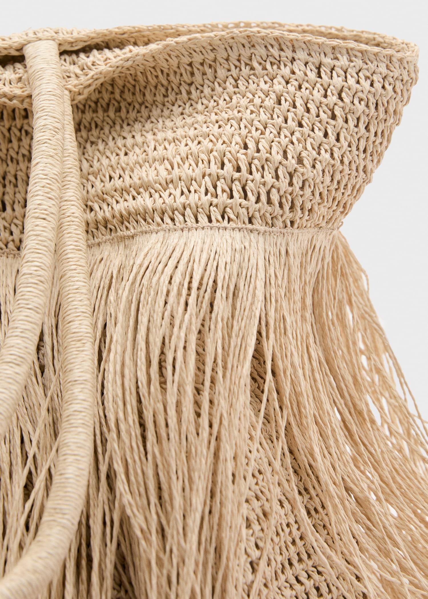 Natural fiber shoulder bag with fringes - Women | MANGO USA Product Image