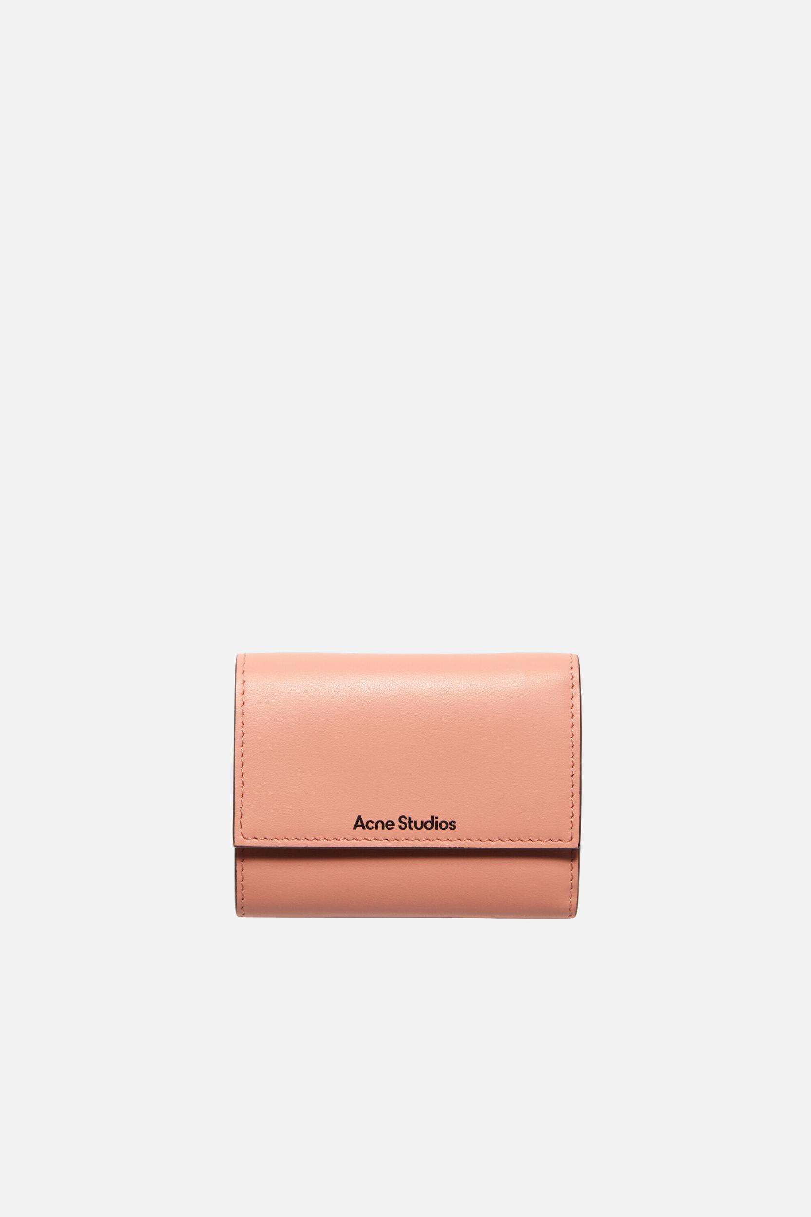 Trifold leather wallet Product Image