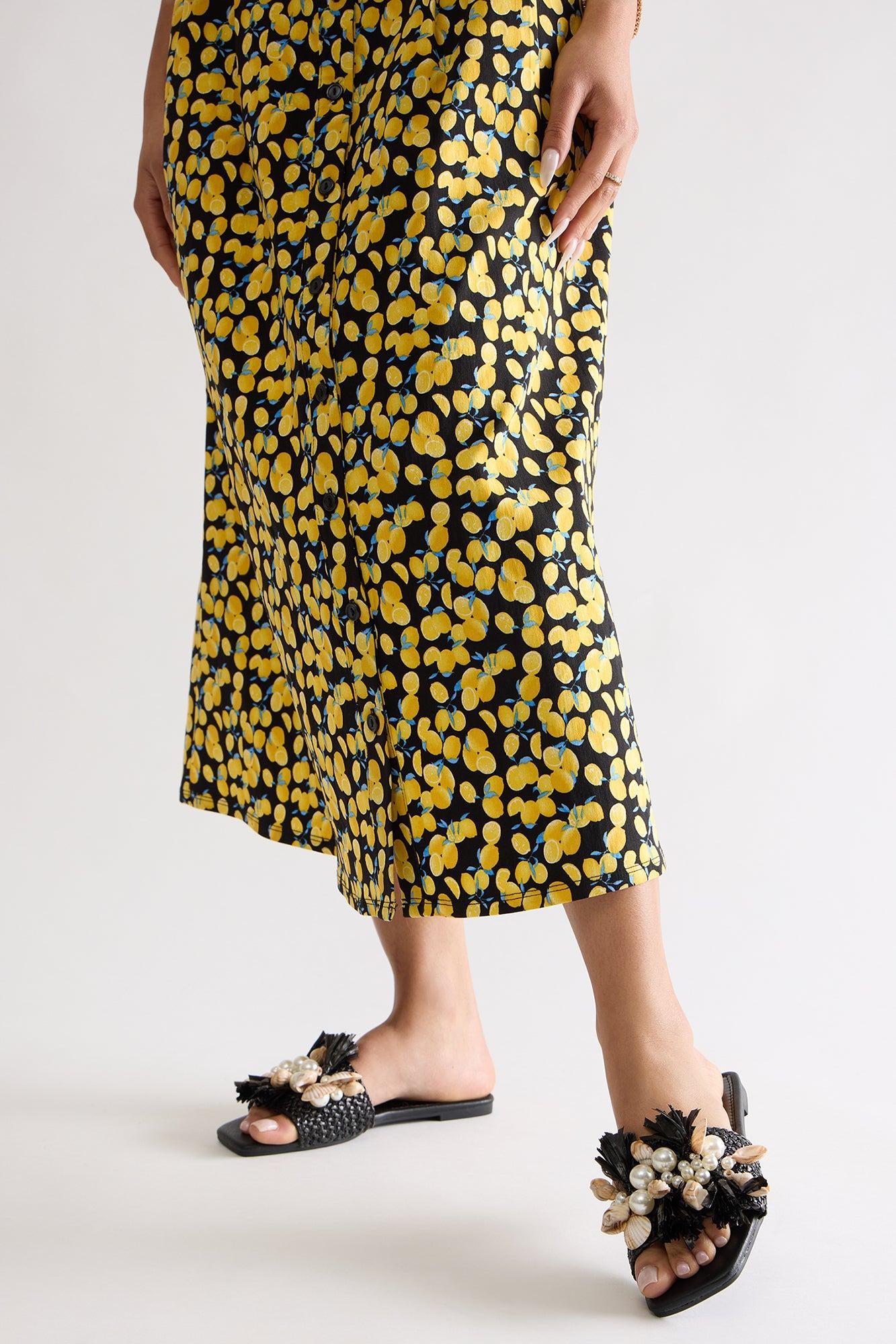 Seashore Shell Pearl Slip On Sandals - Black Product Image