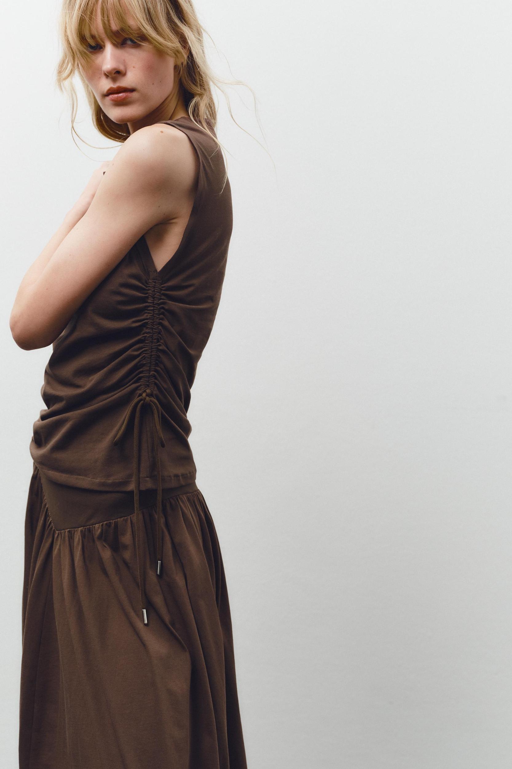 BALLOON MIDI SKIRT Product Image