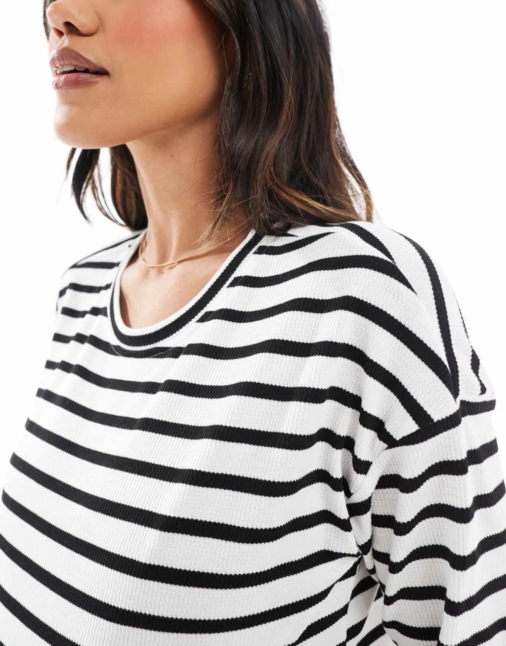 Mamalicious Maternity long sleeved waffle jersey top in mono stripe Product Image