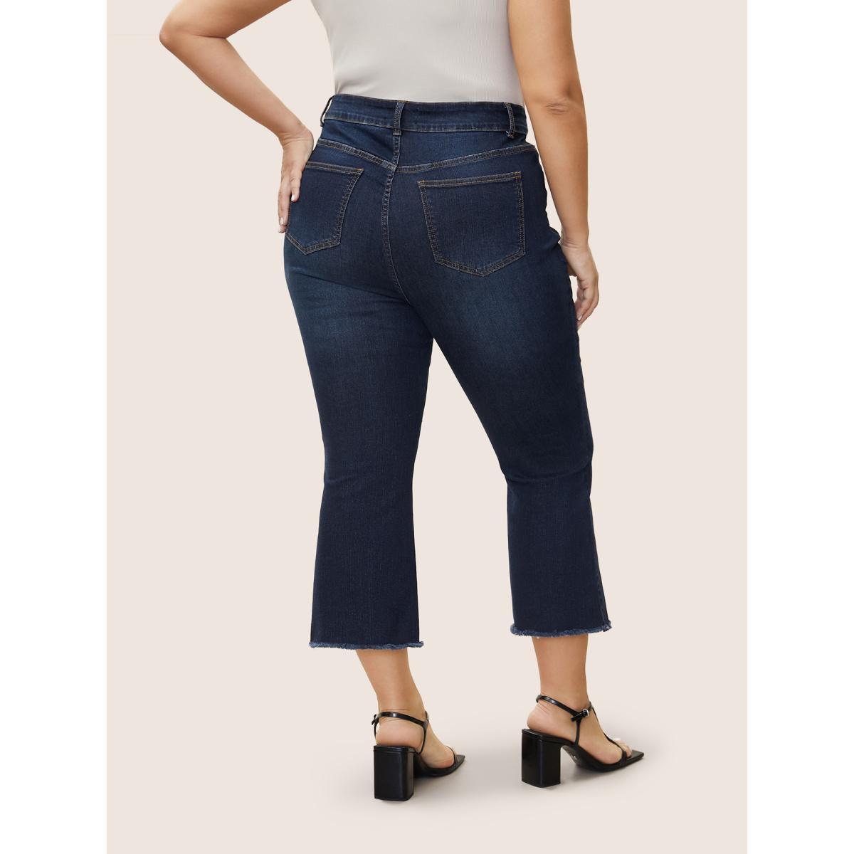 Plus Size Dark Wash Frayed Hem Cropped Bootcut Jeans Women Indigo Casual Plain Non High stretch Slanted pocket Jeans BloomChic 18/2X Product Image