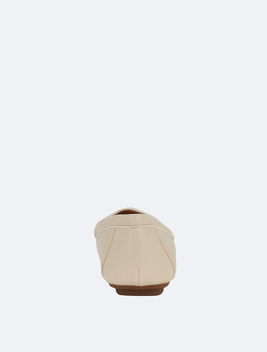 Women's Lassa Loafer Product Image