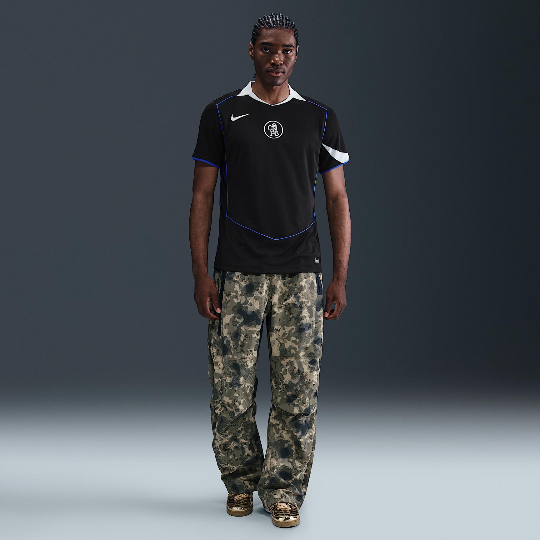Chelsea FC 2025/26 Stadium Third Men's Nike Dri-FIT Total 90 Soccer Replica Jersey Product Image