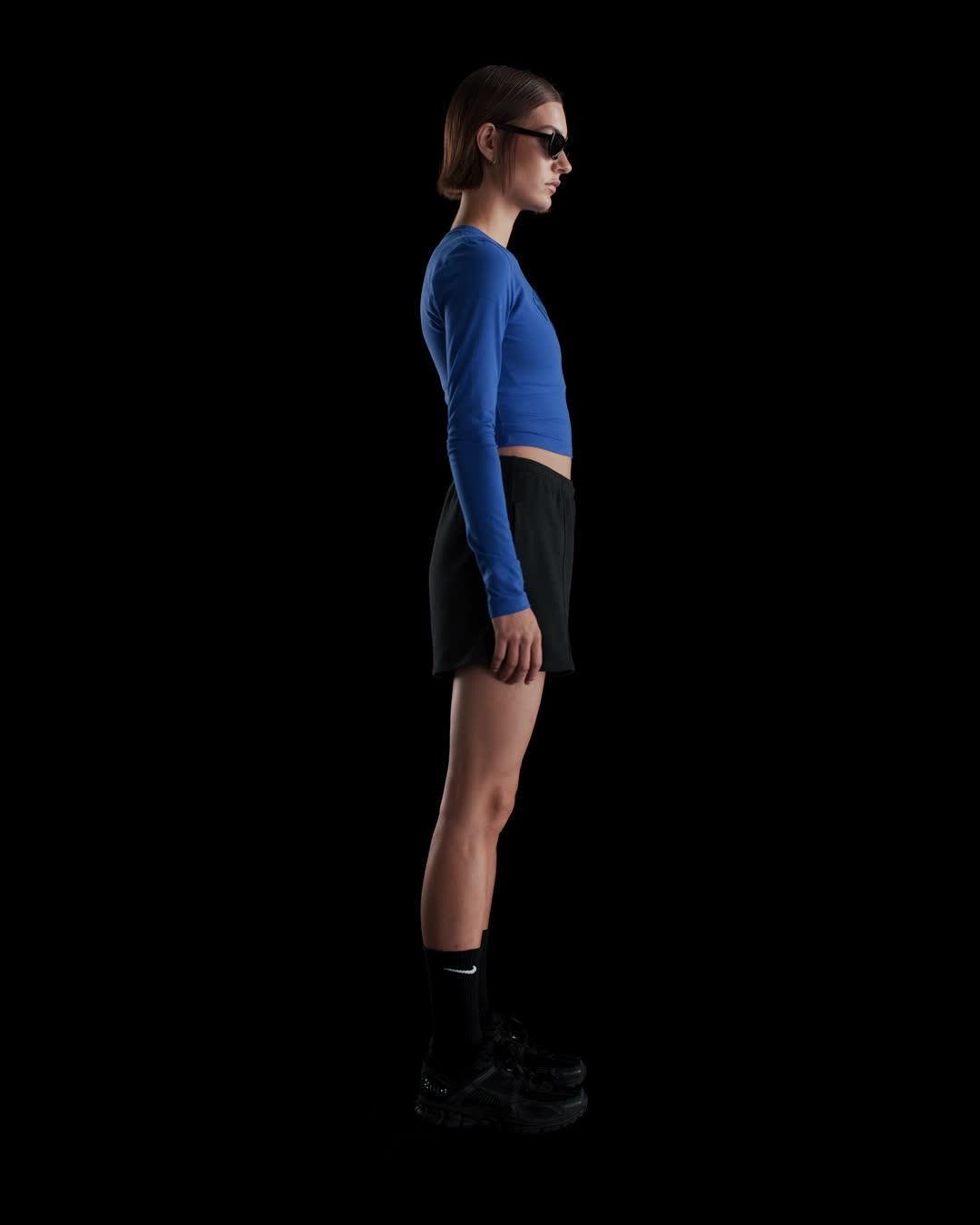 Nike Sportswear Chill Knit Women's Slim Cropped T-Shirt Product Image
