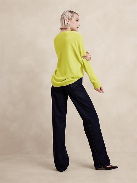 Oversized Lightweight Cashmere V-Neck Sweater Product Image