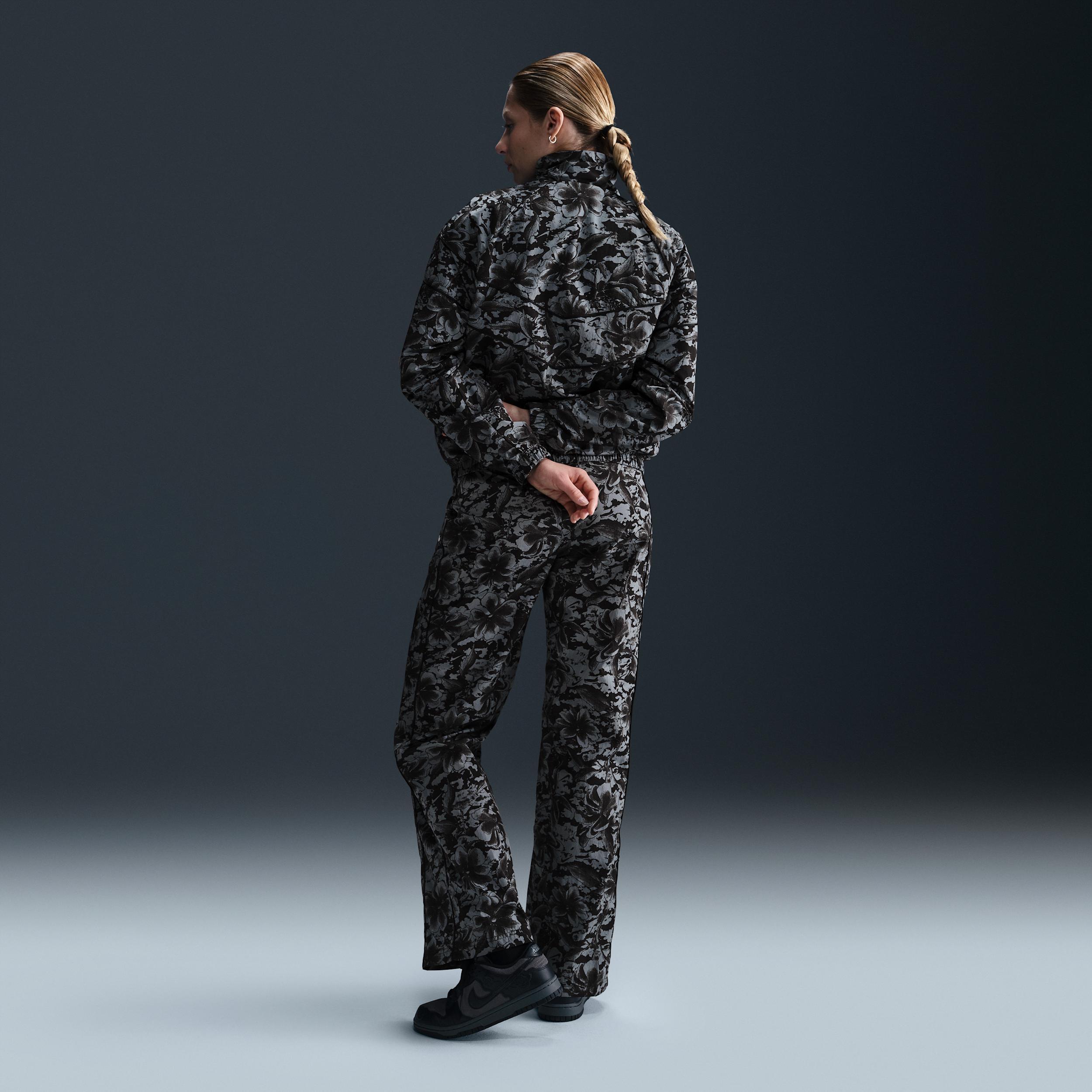 Women's Nike Sportswear Windrunner Loose UV Protection Woven Full-Zip Printed Jacket Product Image