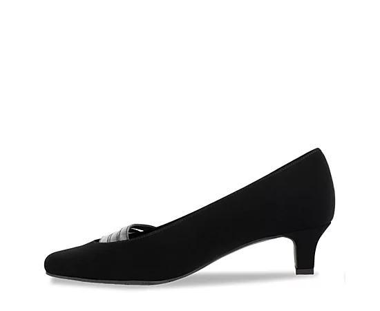 Easy Street Entice Womens Suede Pumps Product Image