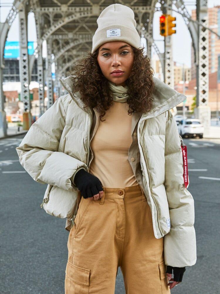 SIERRA SHORT PUFFER W LIMESTONE (SEASONAL) Product Image