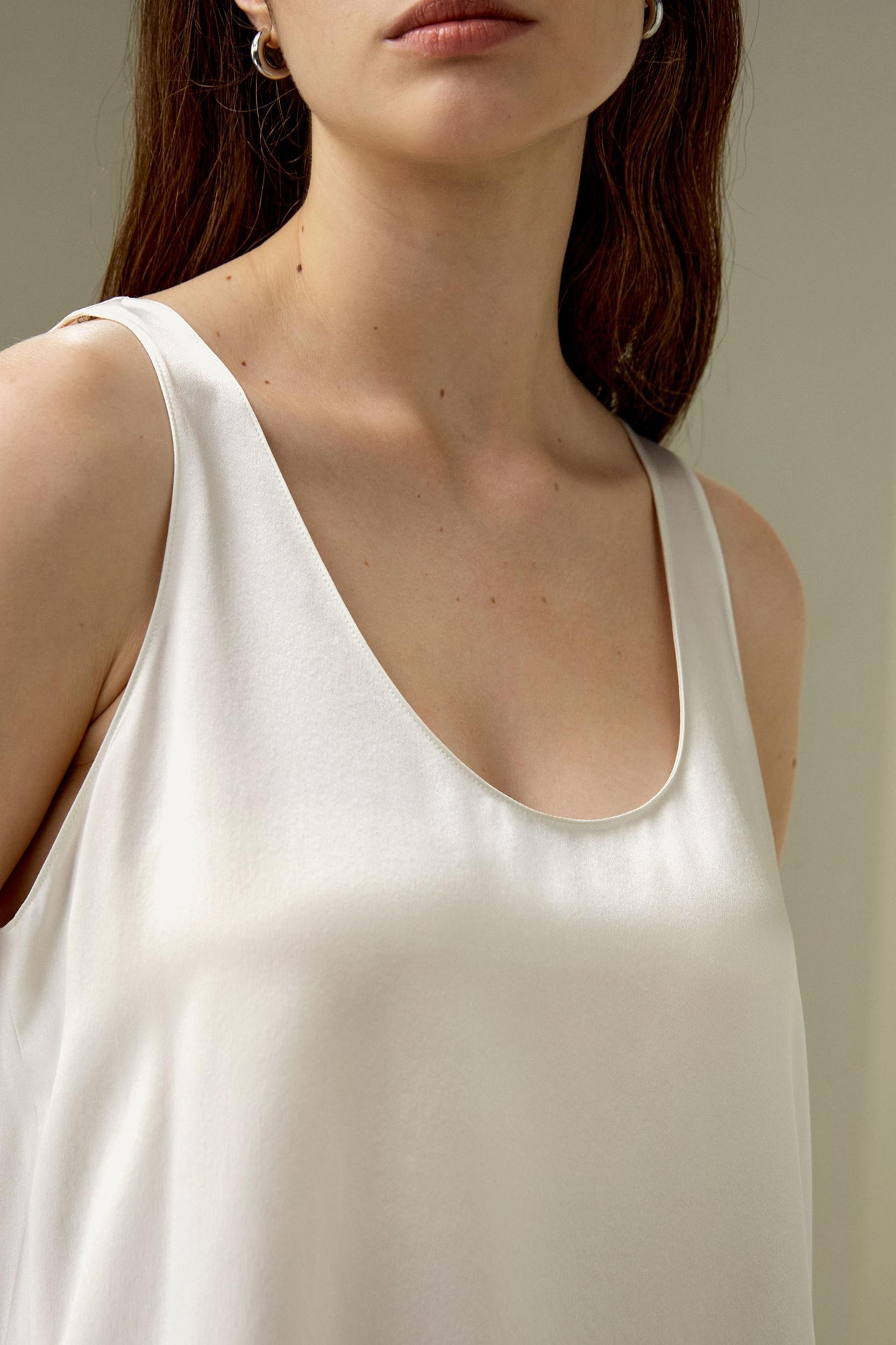 Relaxed Silk U-neck Tank Product Image