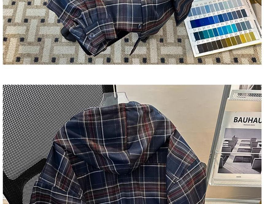 Long-Sleeve Plaid Hooded Shirt Product Image