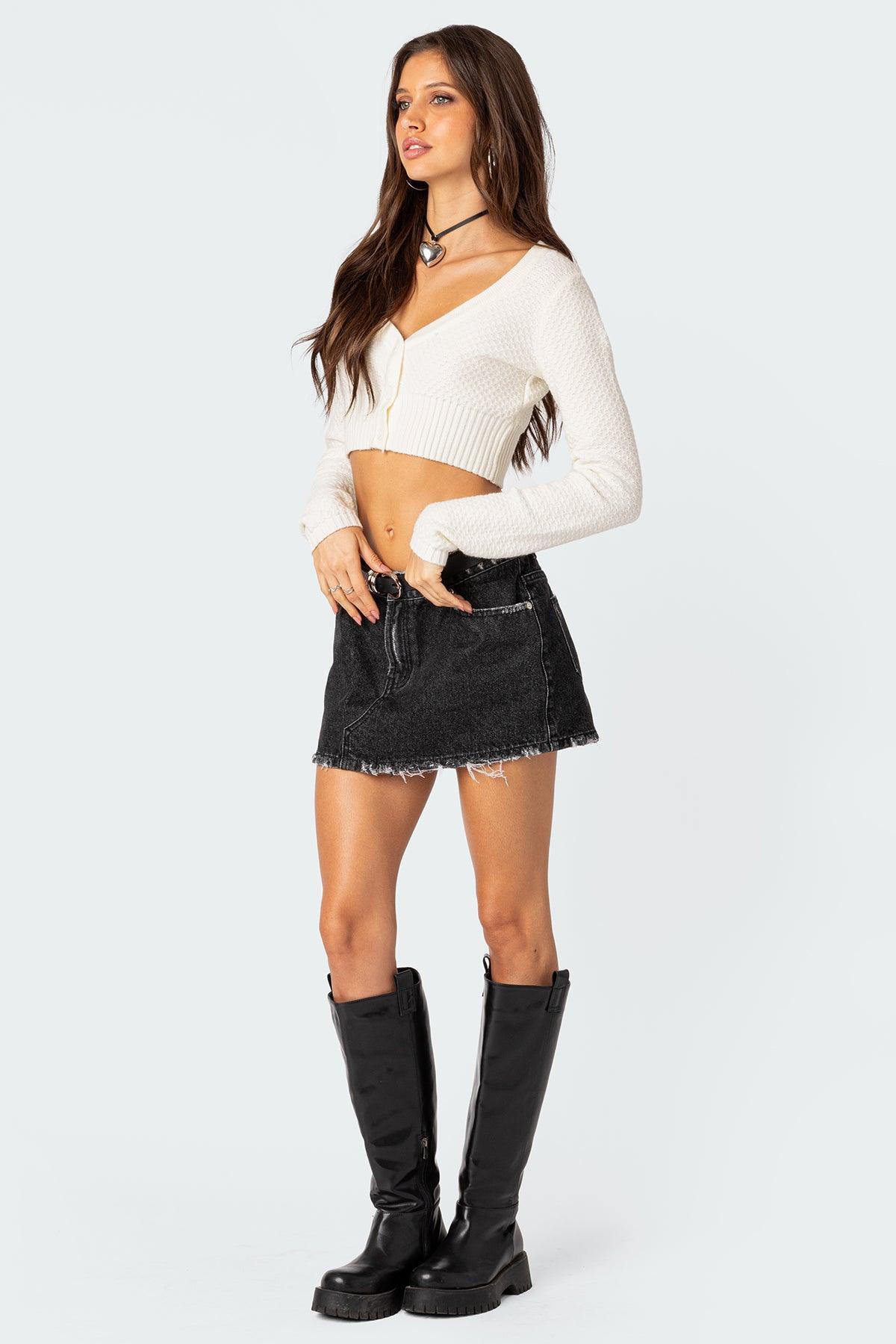 V Neck Cropped Cardigan Product Image