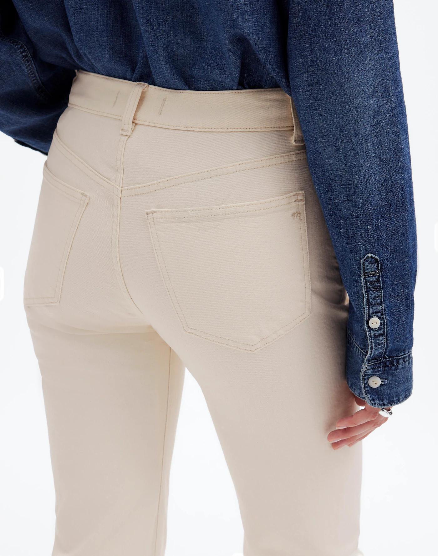 The Petite '90s Straight Jean Product Image