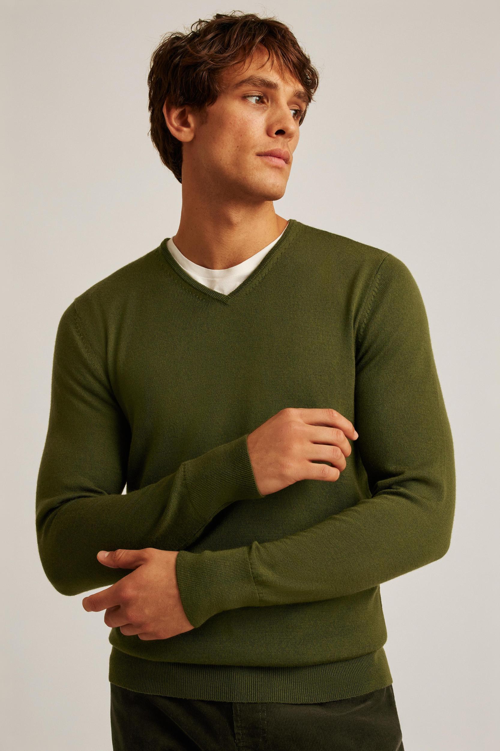 Washable Merino V-Neck Sweater Product Image