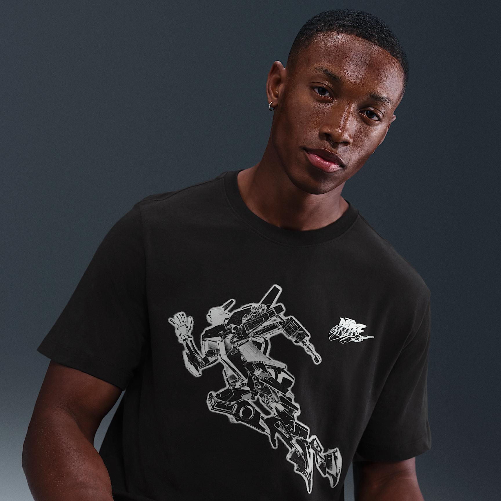 Nike Sportswear Men's T-Shirt Product Image