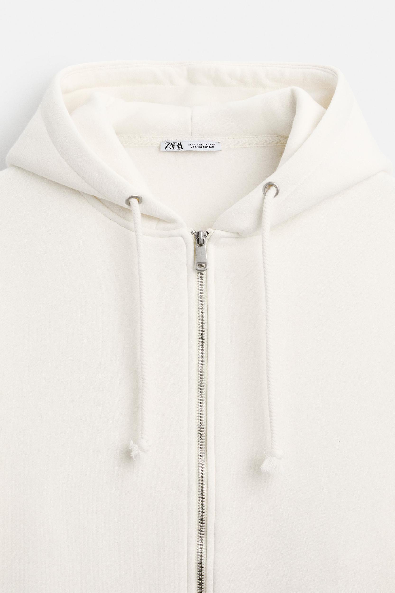 HOODED SWEATSHIRT WITH ZIP Product Image