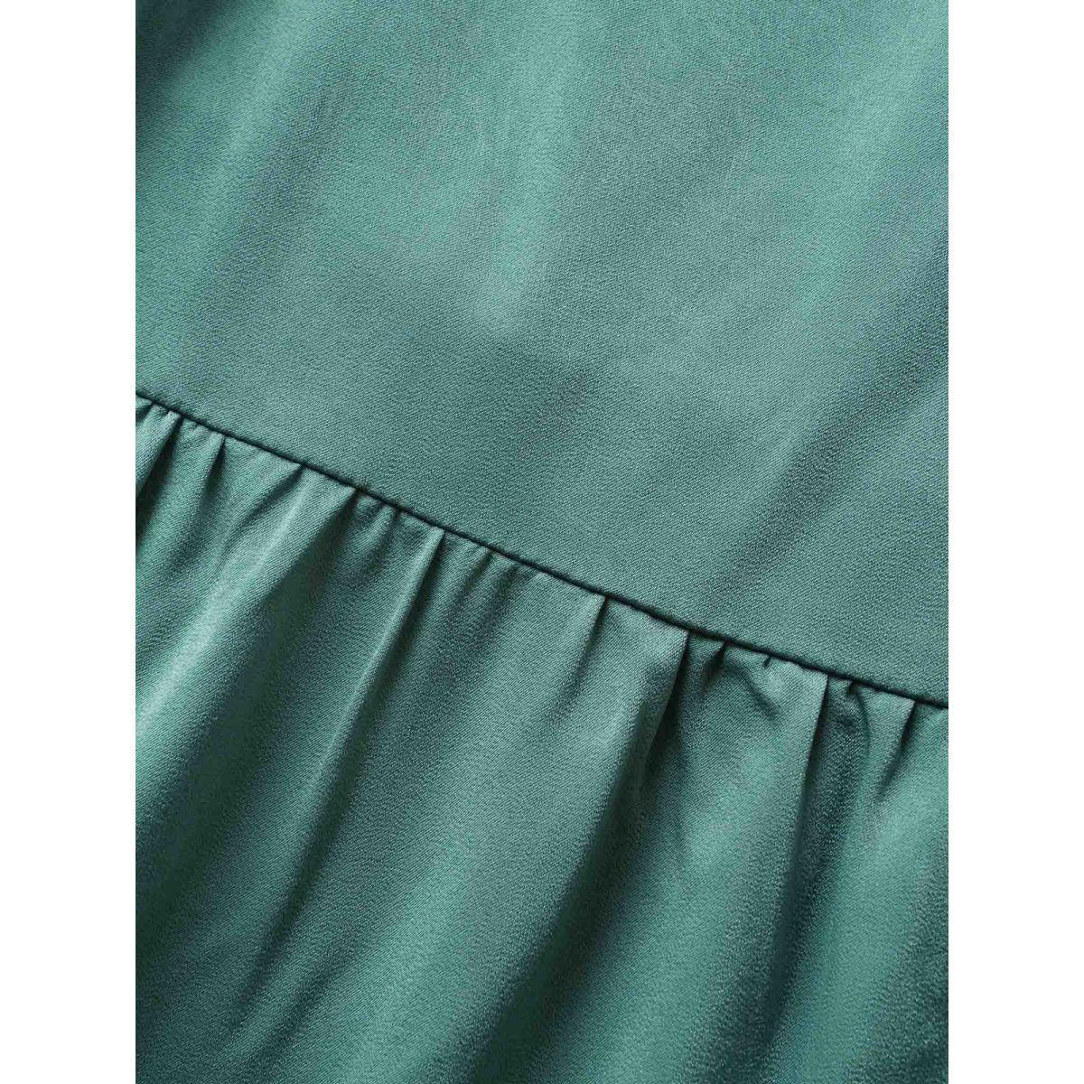 Plus Size Square Neck Plain Ruffles Gathered Belted Dress Emerald Women Elegant Gathered Square Neck Sleeveless Curvy Midi Dress BloomChic 26/4X Product Image