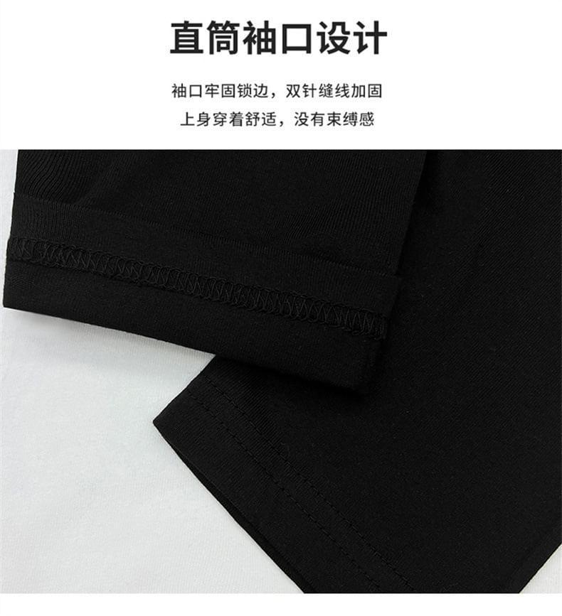 Long-Sleeve Crewneck Raglan Print Tee Product Image