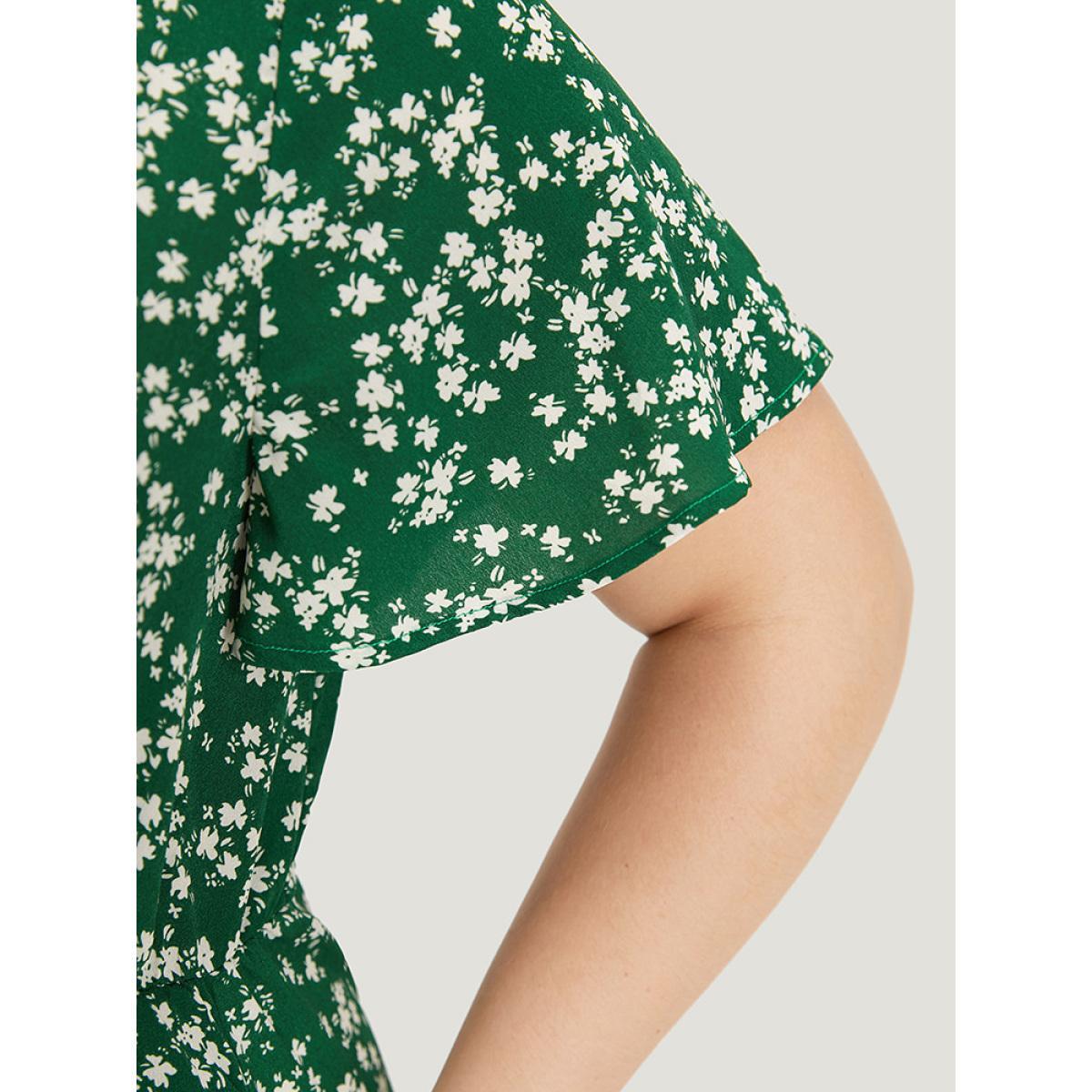 Plus Size Ditsy Floral Pocket Button Detail Elastic Waist Ties Dress Emerald Women Elegant Cross straps V-neck Short sleeve Curvy Midi Dress BloomChic 30/6X Product Image