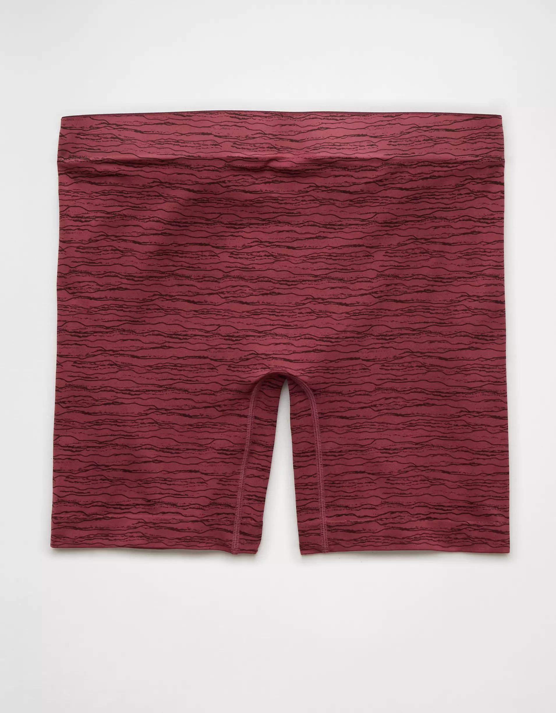 AEO Men's Waves 6" StealthMode Boxer Brief Product Image