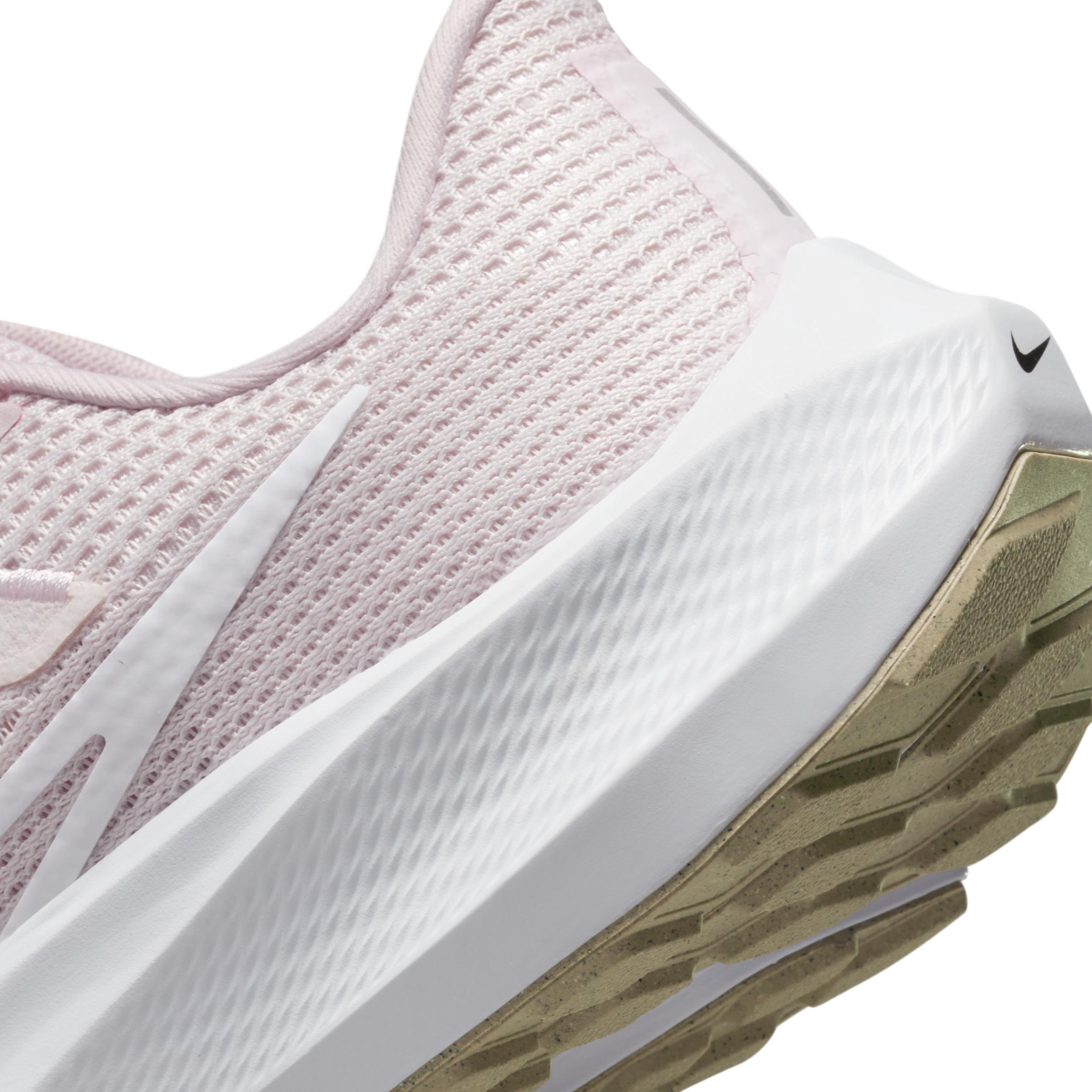Womens Nike Zoom Pegasus 40 Running Shoes Product Image