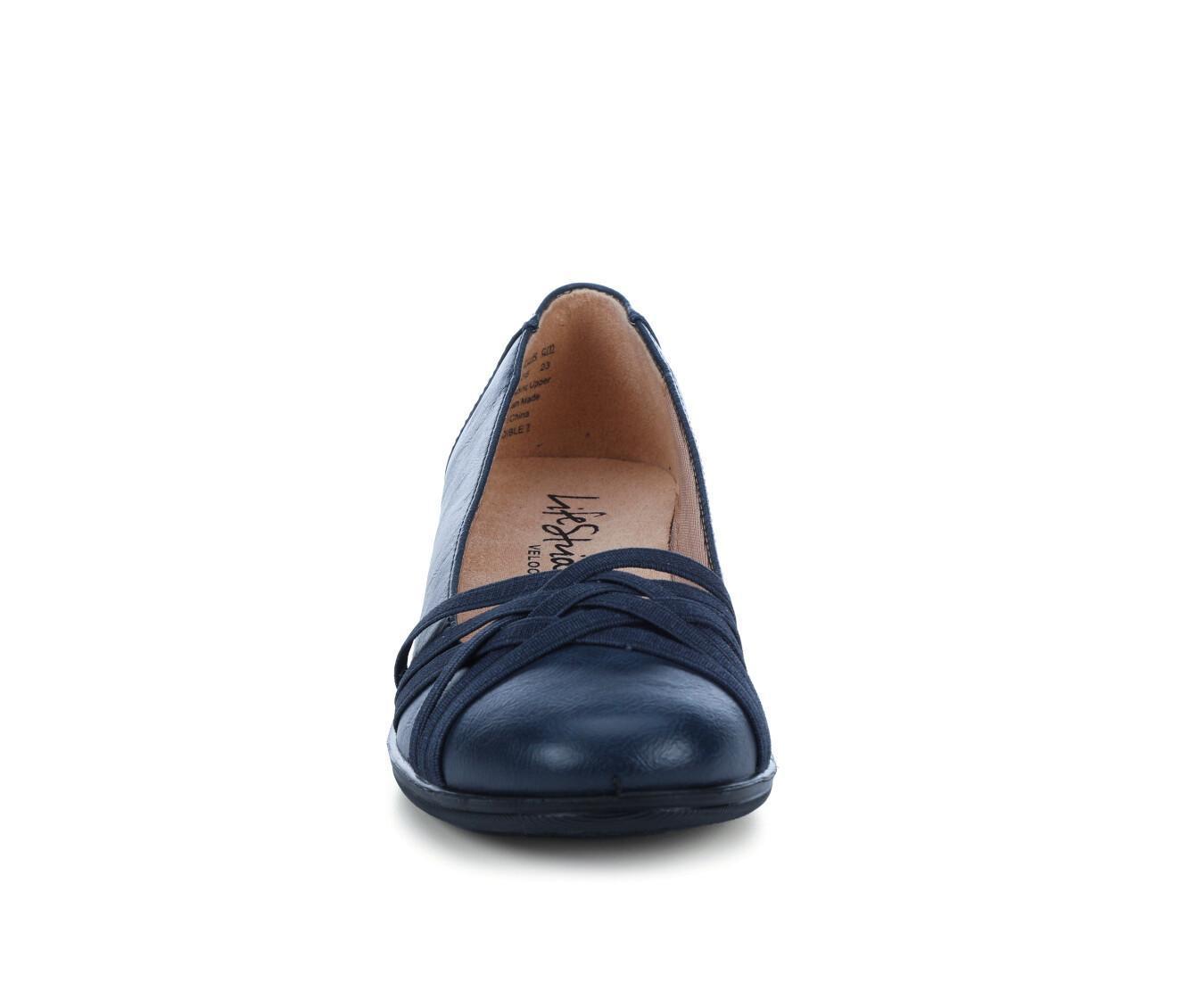 Women's LifeStride Incredible 2 Low Wedge Pumps Product Image
