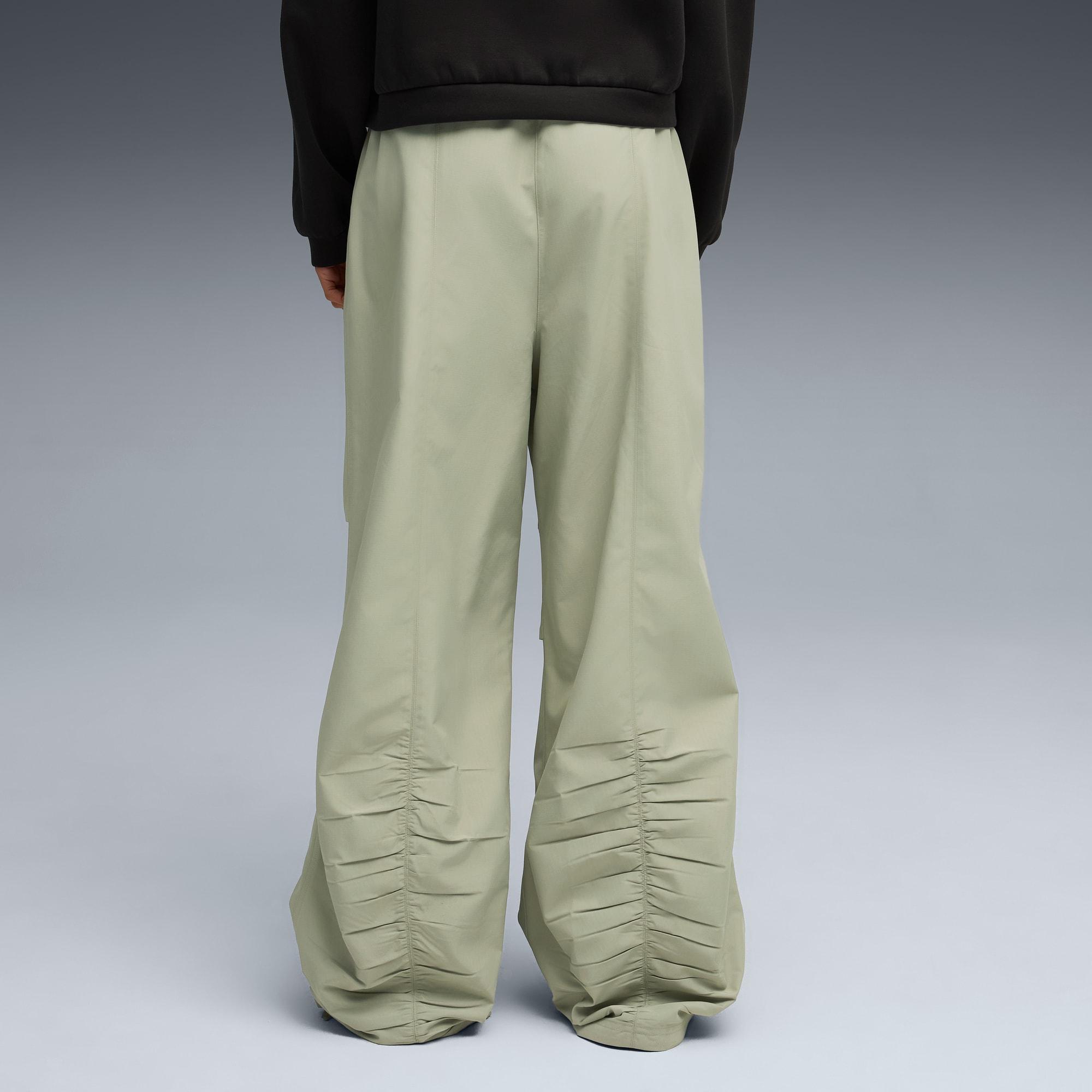 WARDROBE ESS Parachute Pants Women Product Image