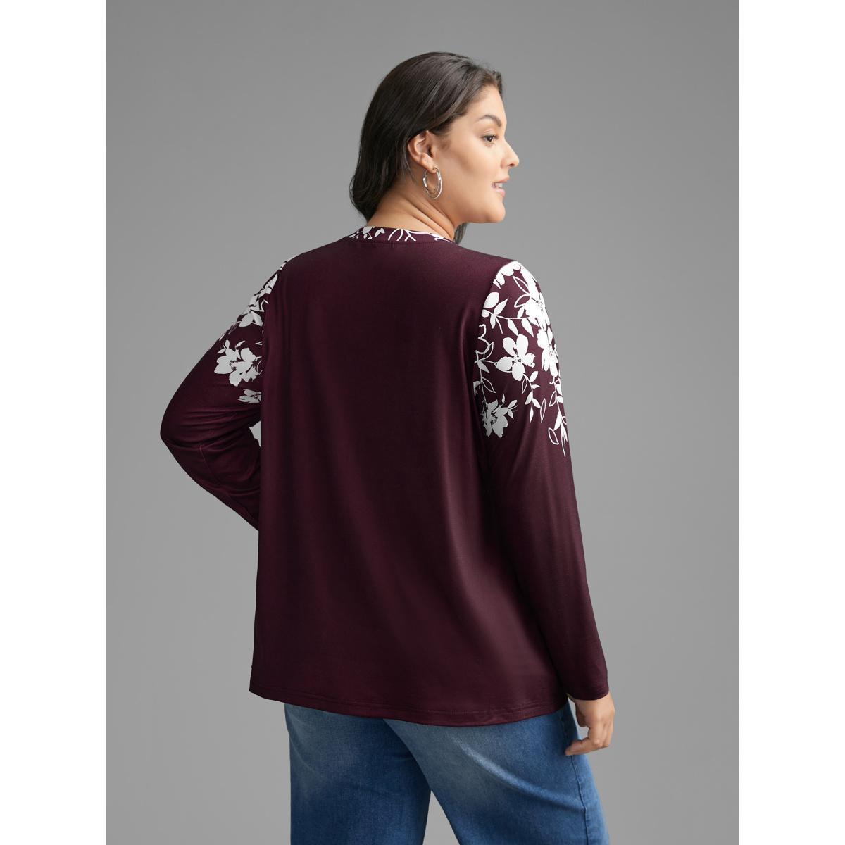 Plus Size Round Neck Boho Print T-Shirt Cyan Women Casual Contrast Natural Flowers Round Neck Everyday T-shirts BloomChic 12/L Product Image